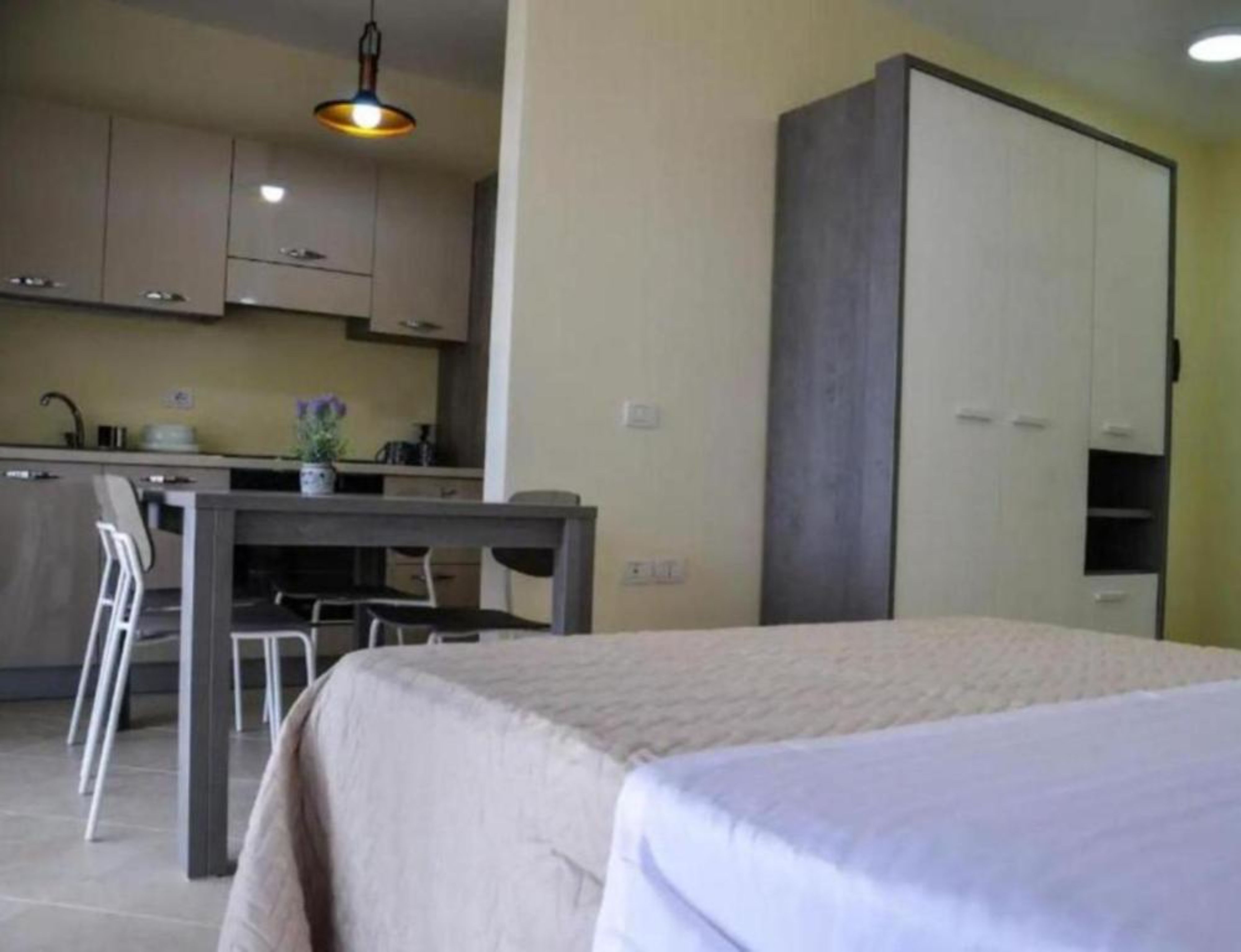 Apartment Two Bedrooms One Bathroom