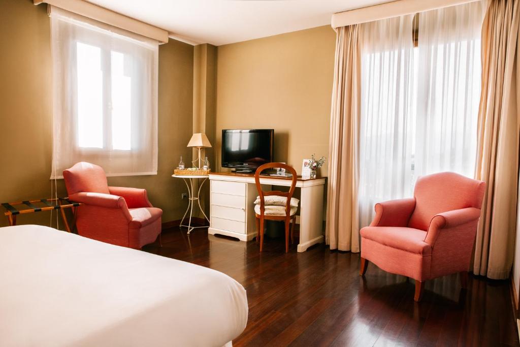 Double or Twin Standard