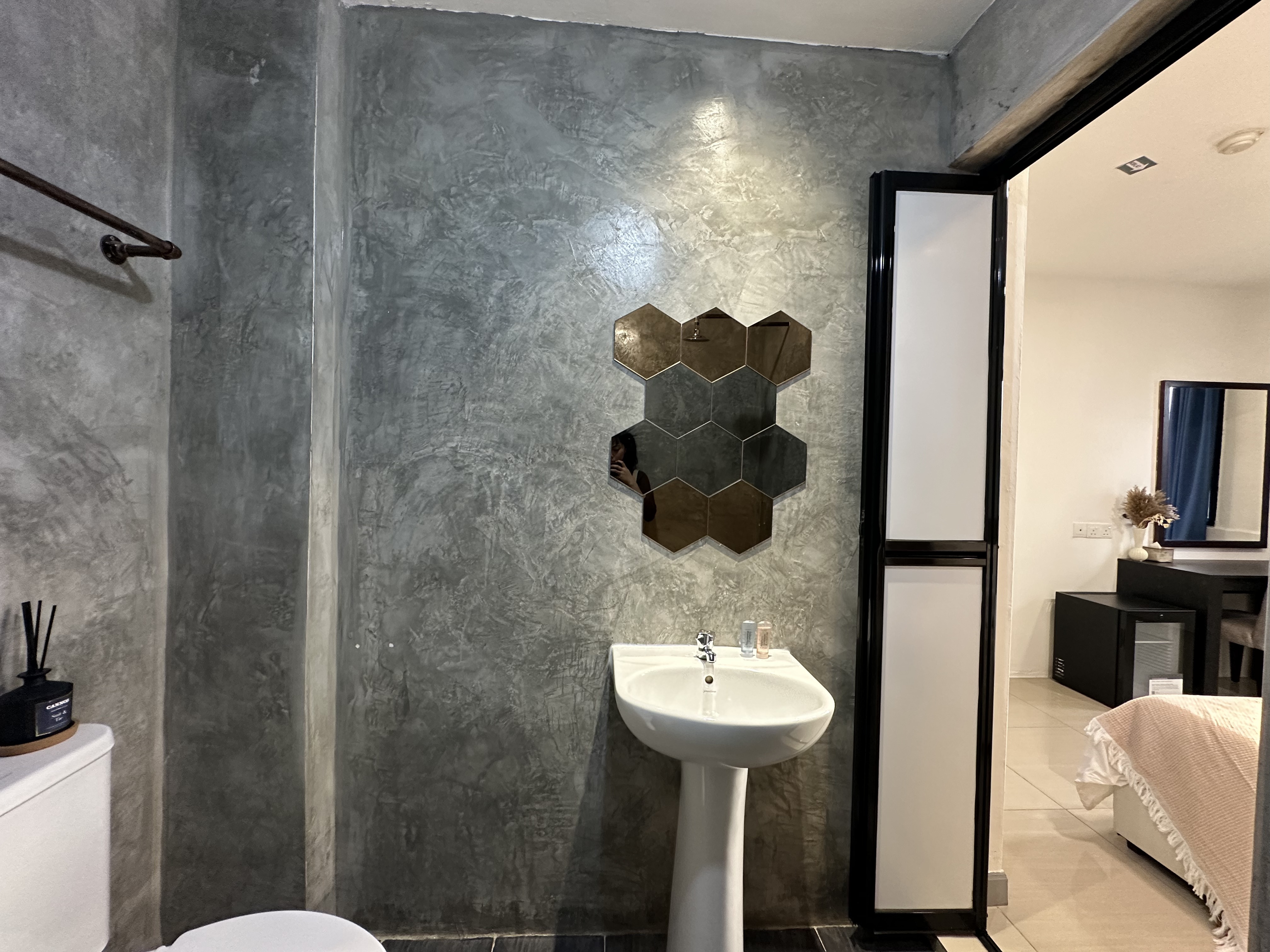 Double Deluxe Queen Bed