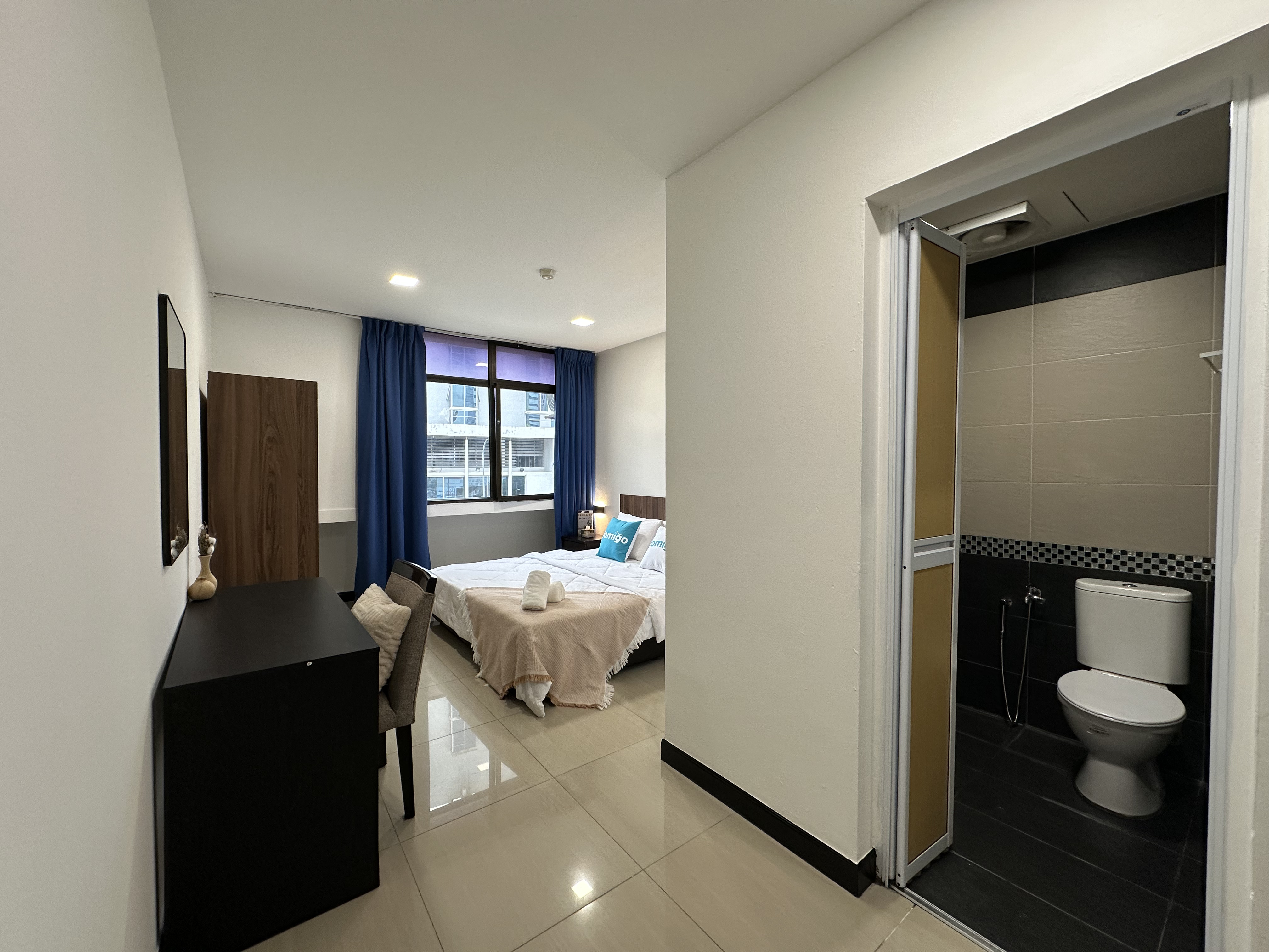 Double Deluxe King Bed