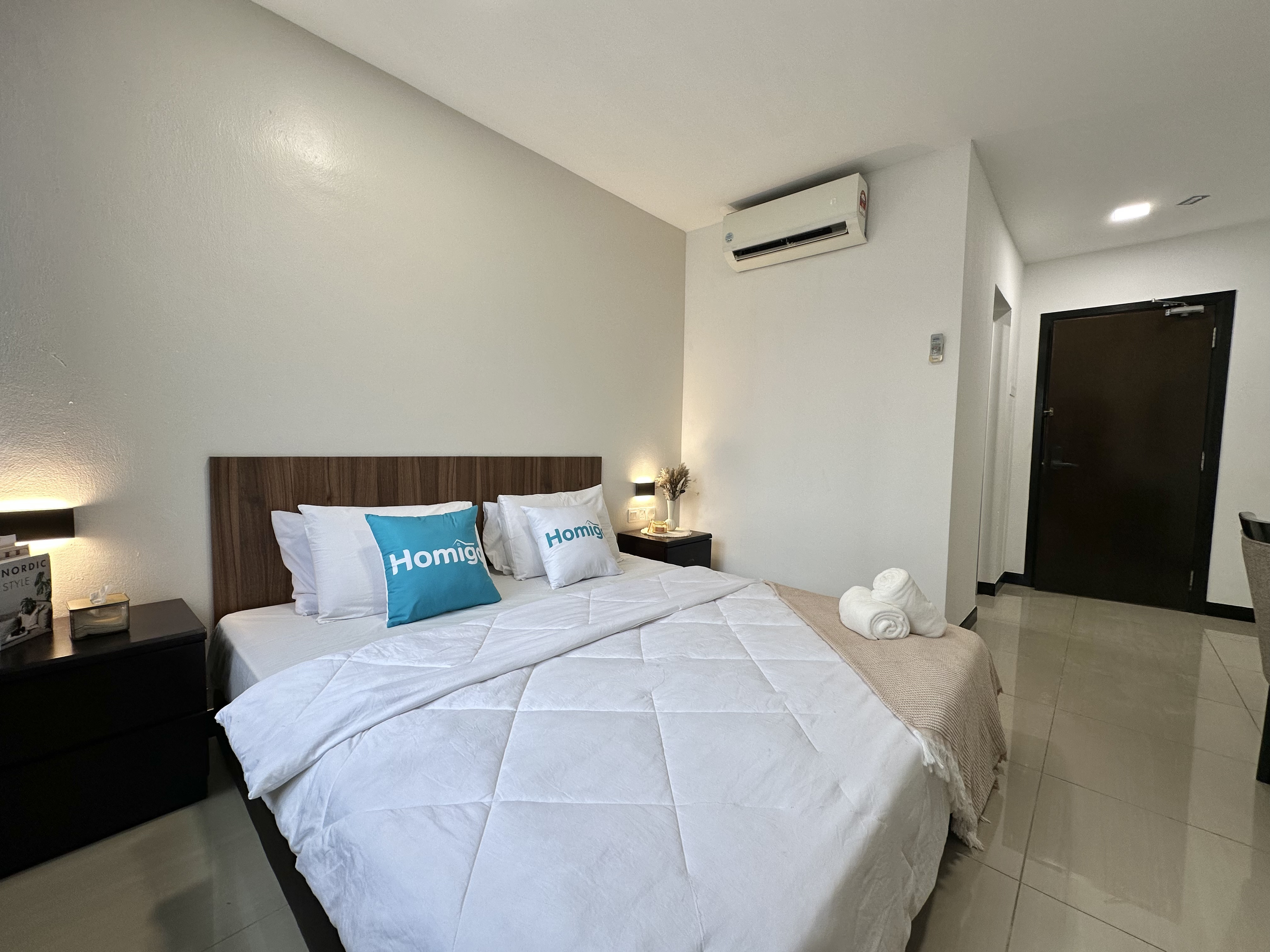 Double Deluxe King Bed