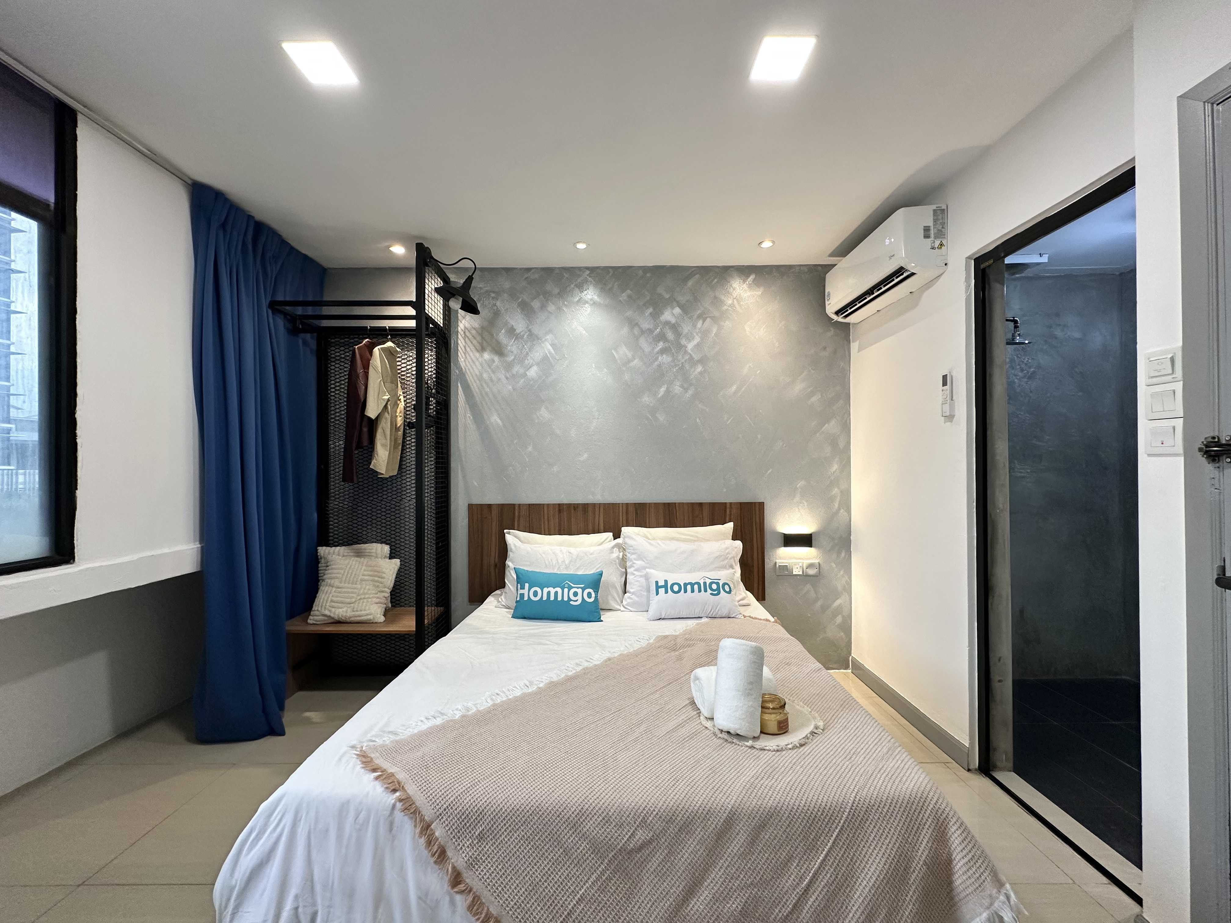 Double Deluxe Queen Bed