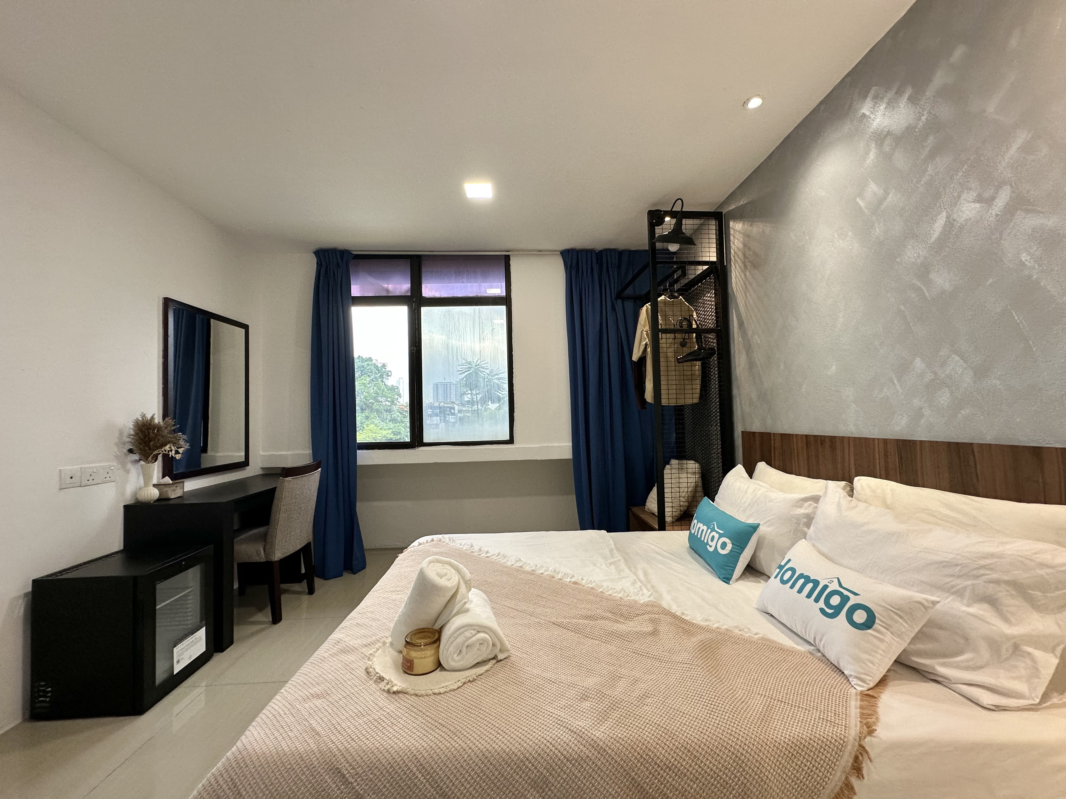 Double Deluxe Queen Bed