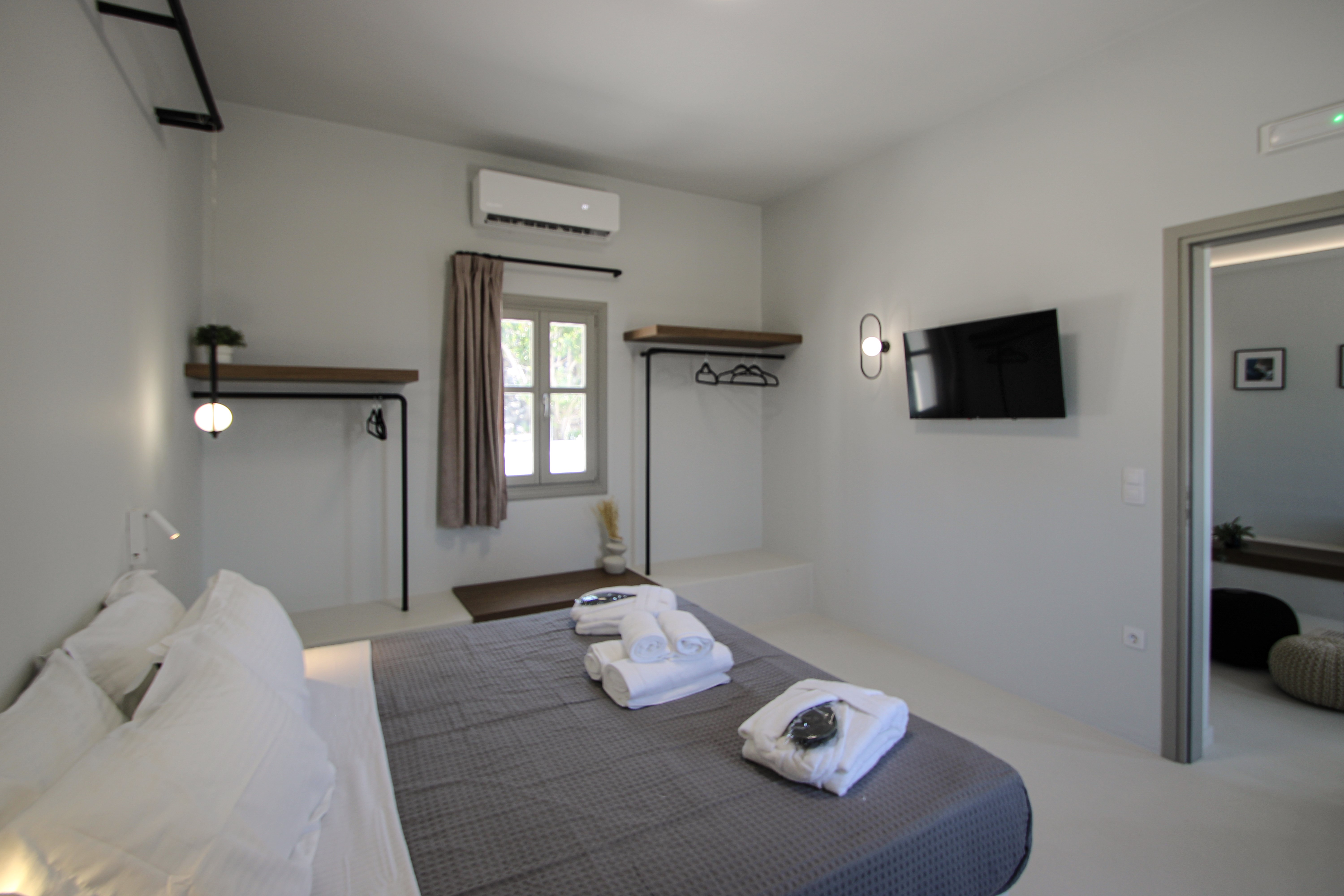 Quadruple with Views