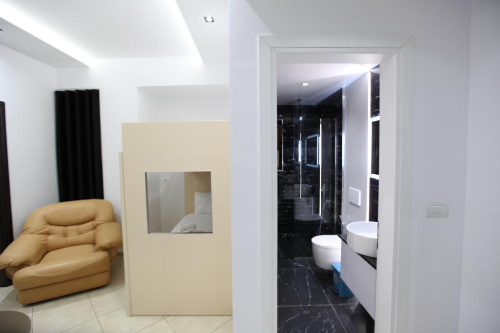 Studio Five Bedrooms Two Bathrooms