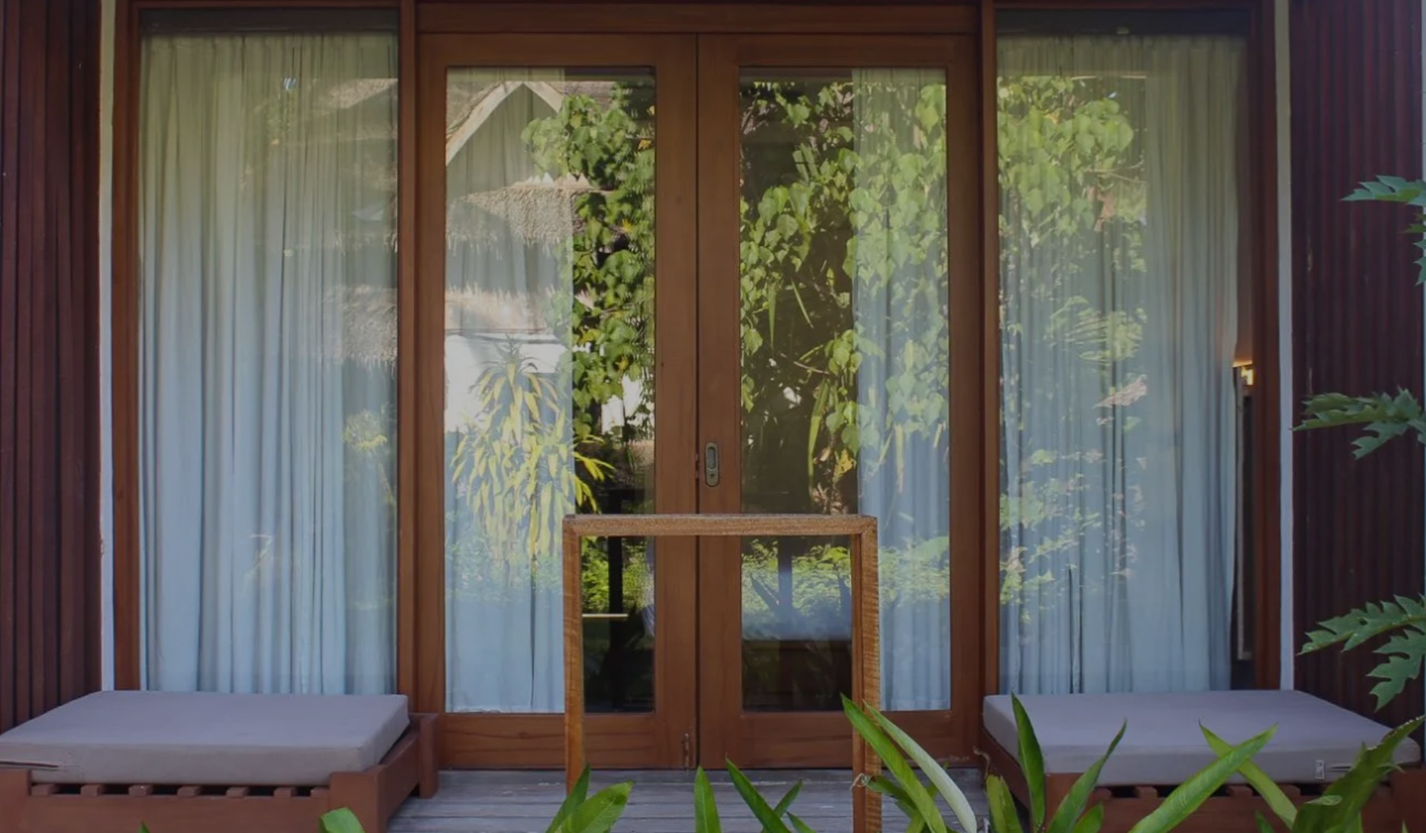 Double Queen Size Bed