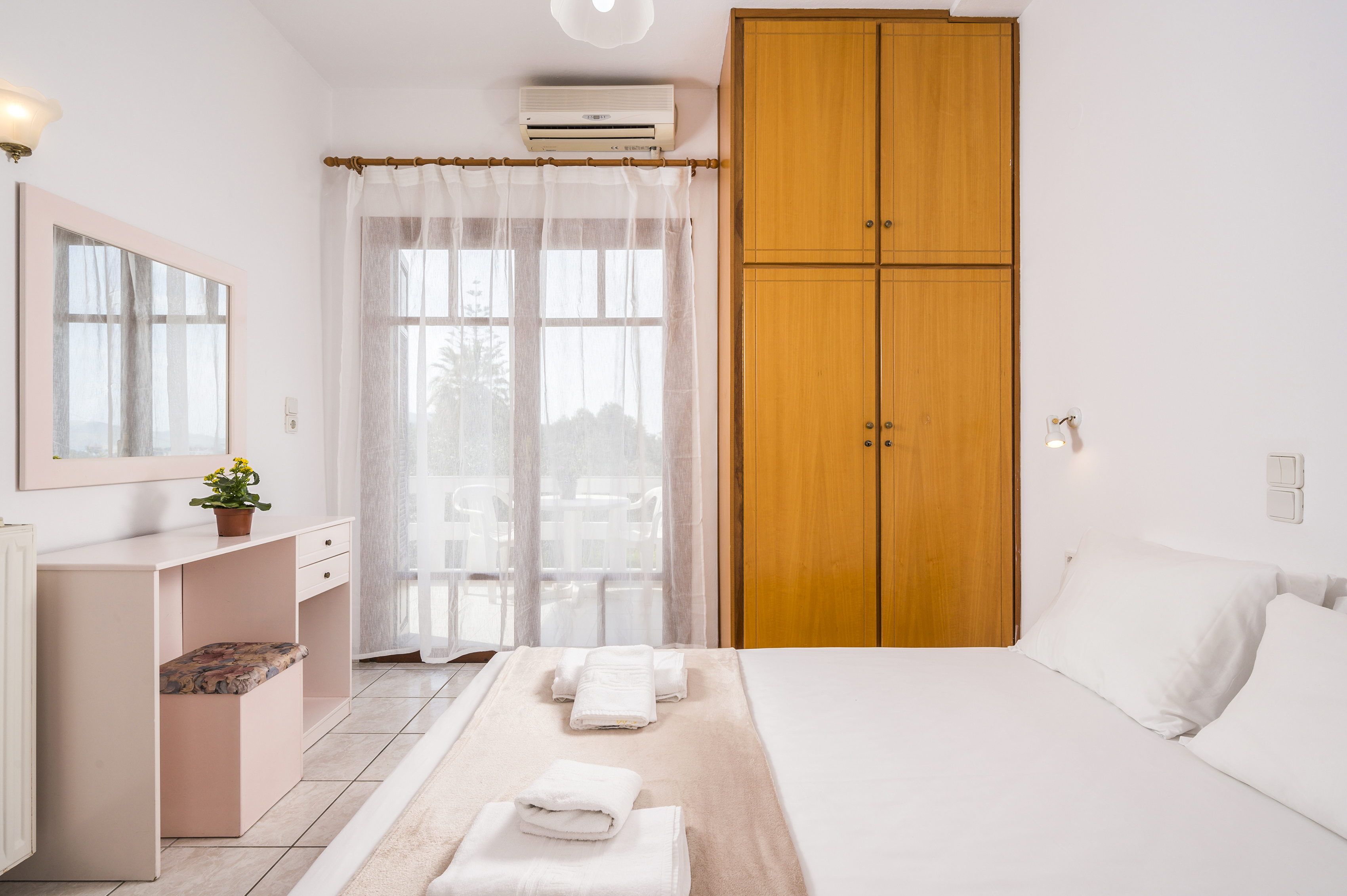 Apartment with Balcony with Views