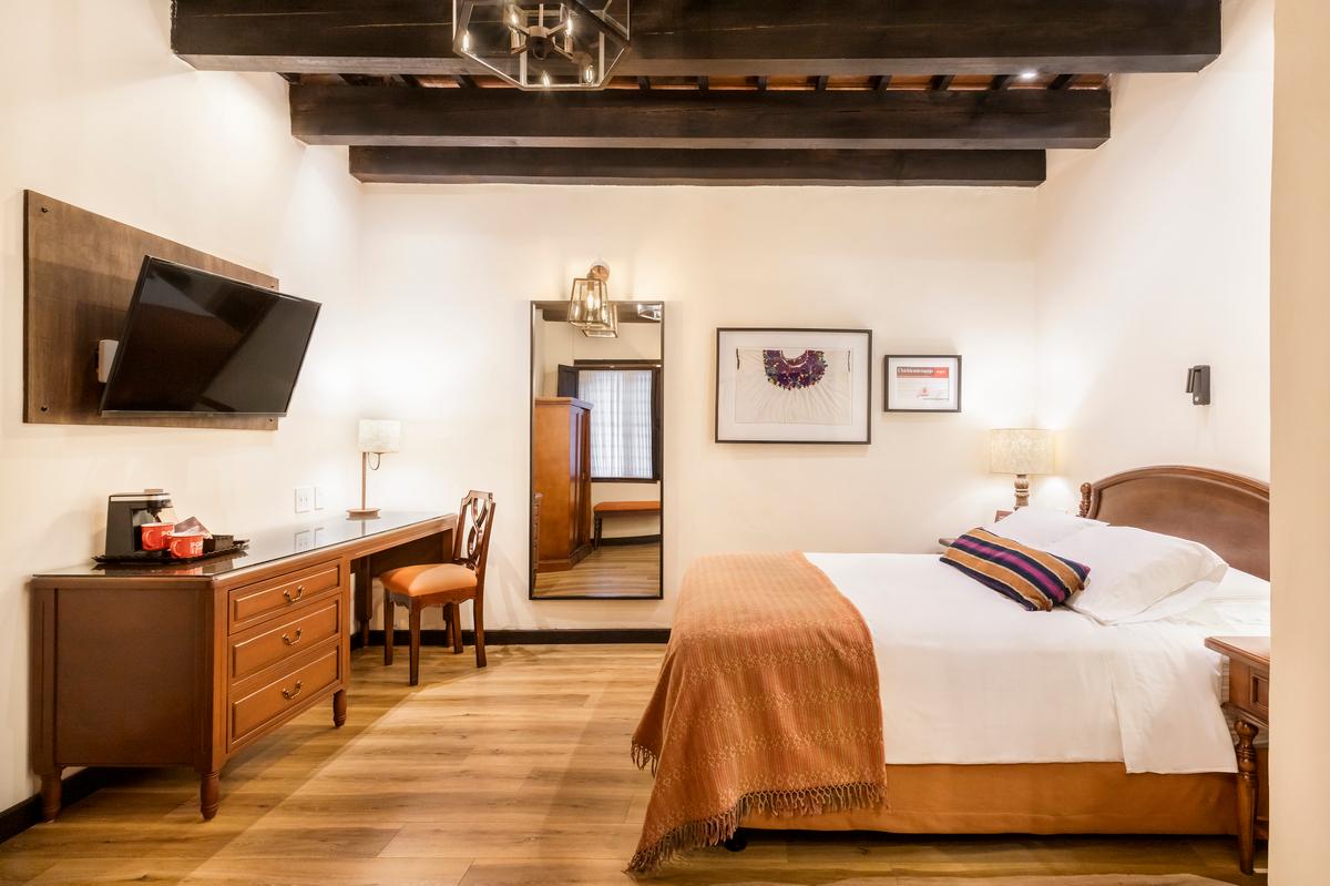 Double Deluxe Queen Bed