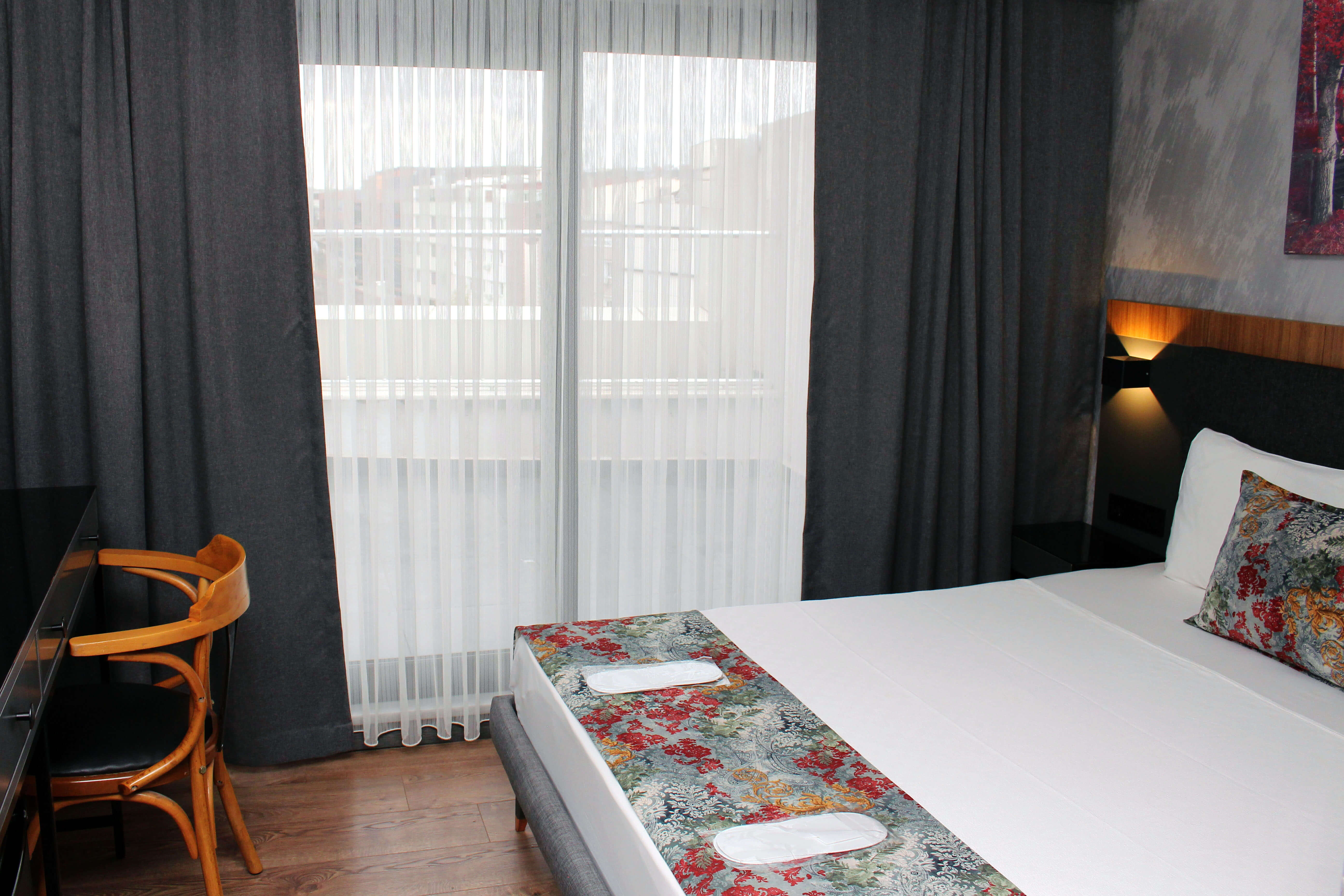 Single Deluxe Two Beds