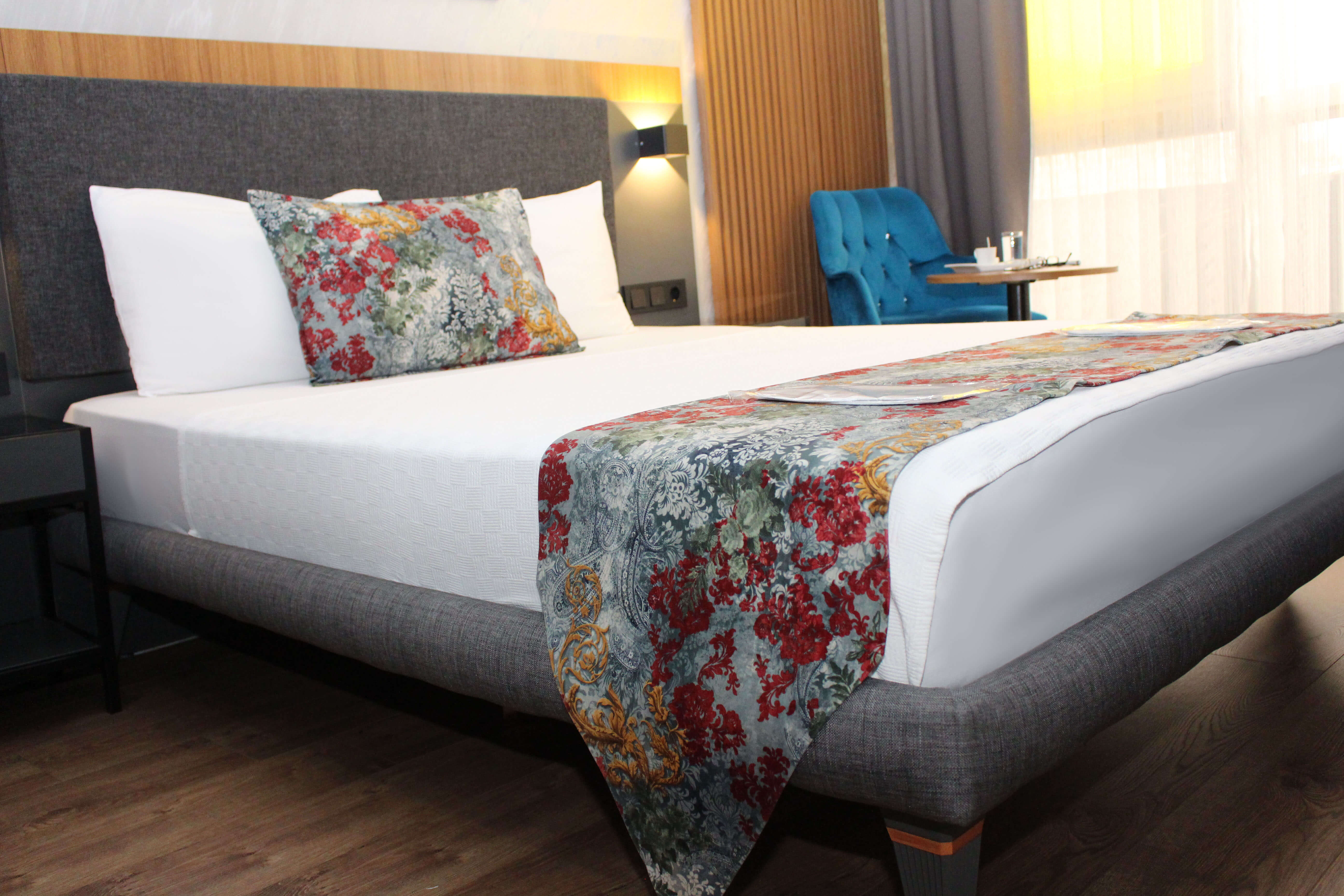 Single Deluxe Two Beds