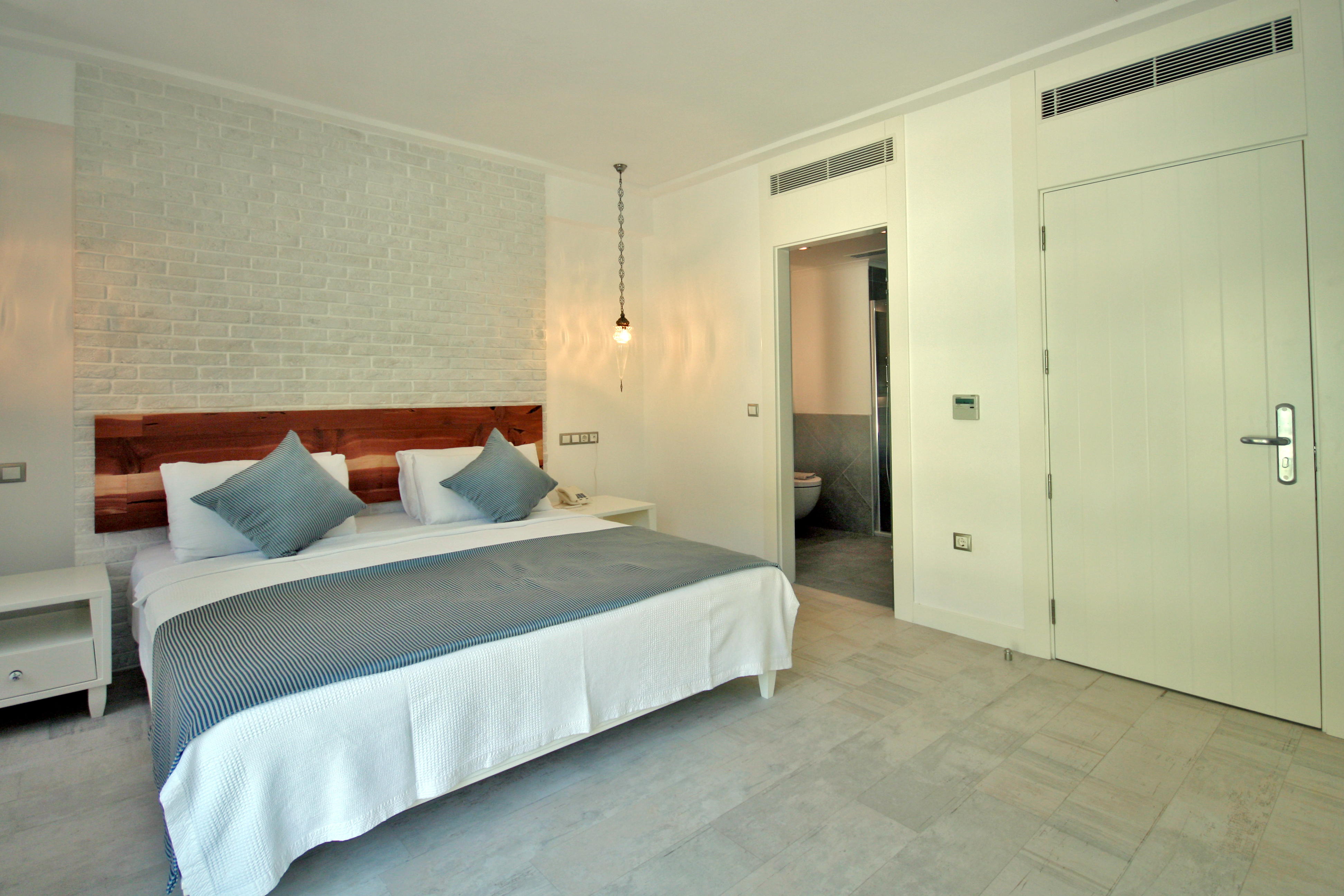 Double or Twin Deluxe