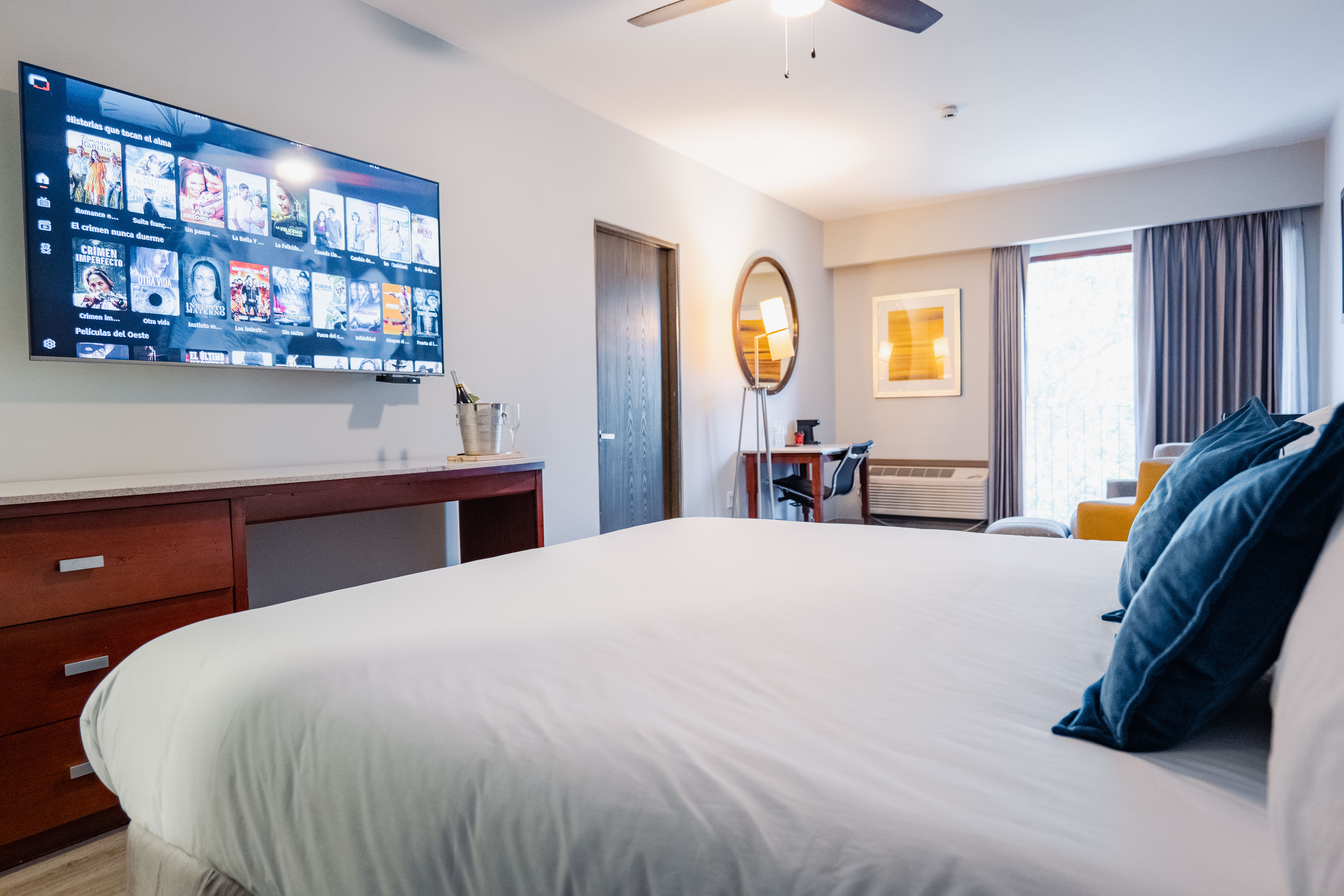 Double Deluxe Queen Bed