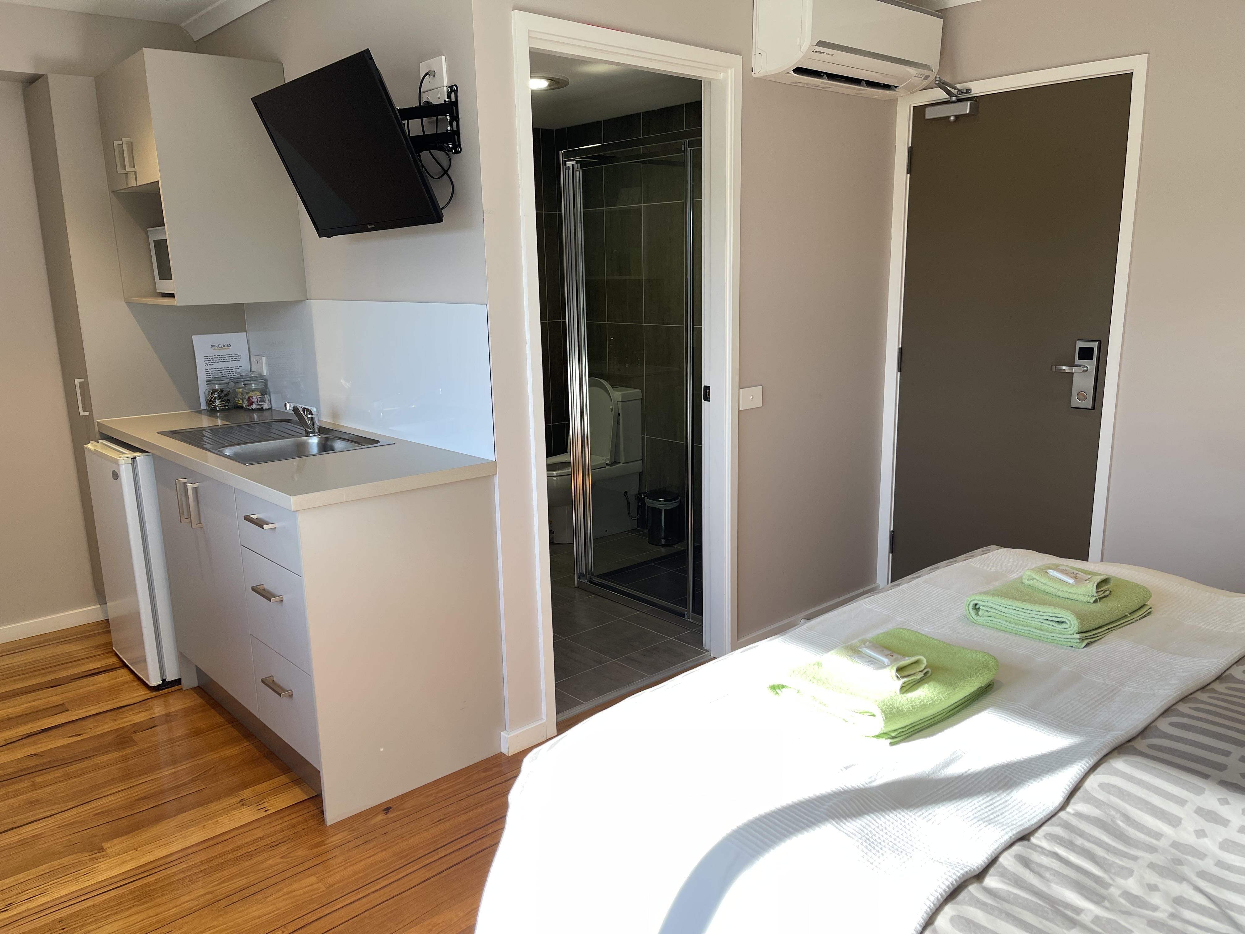 Double Queen Size Bed