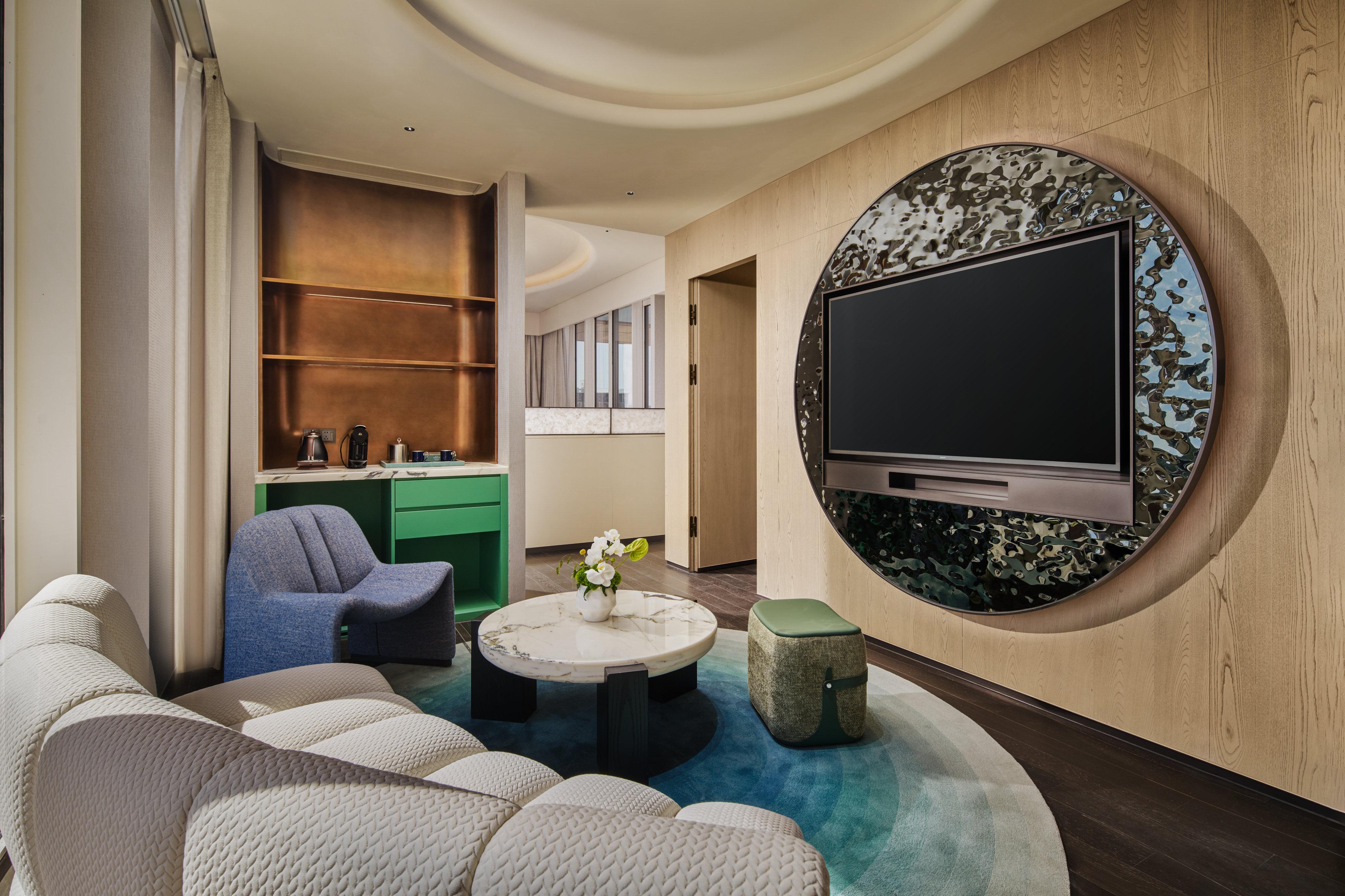 Suite City View King Bed