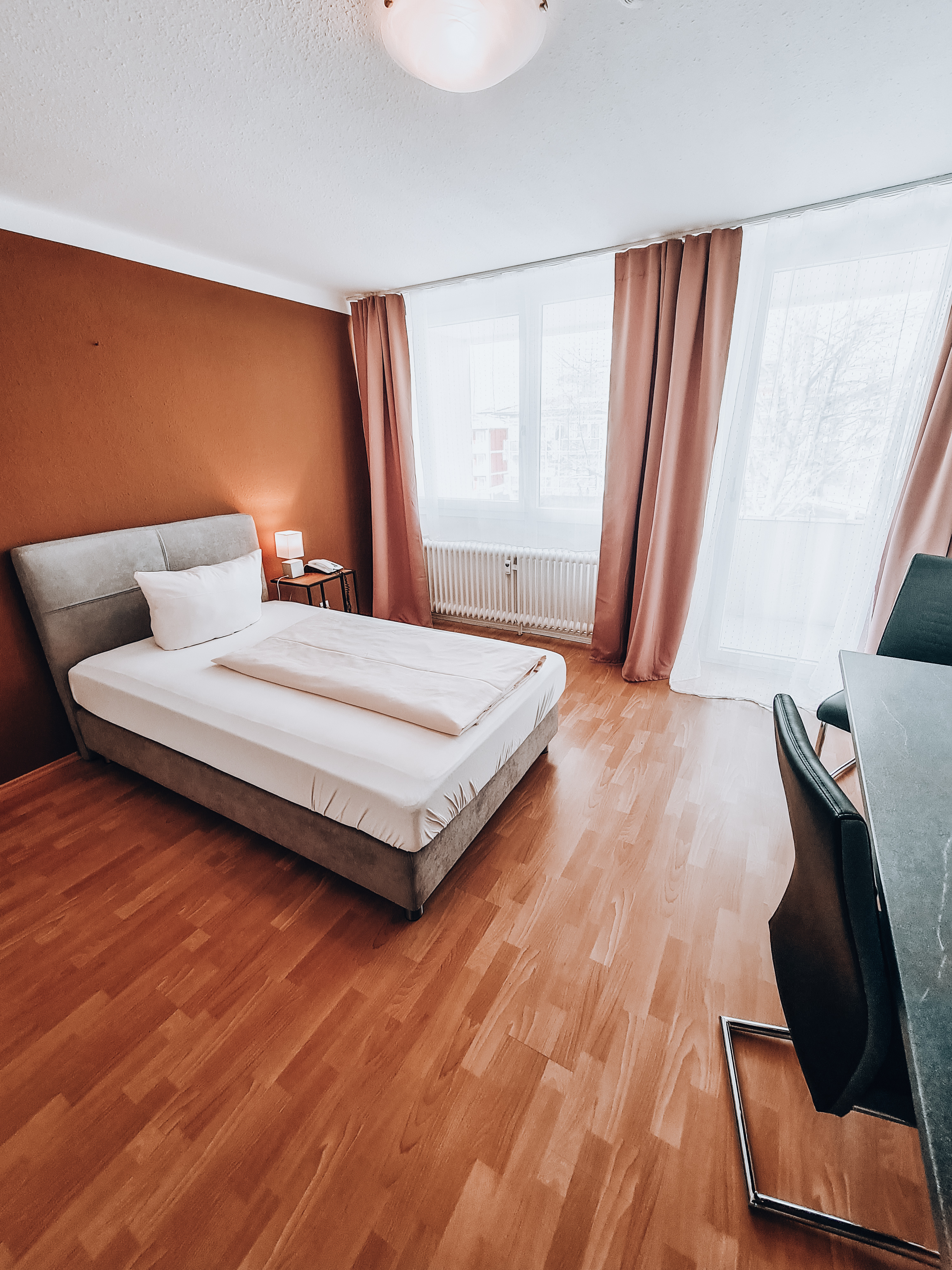 Single Queen Size Bed