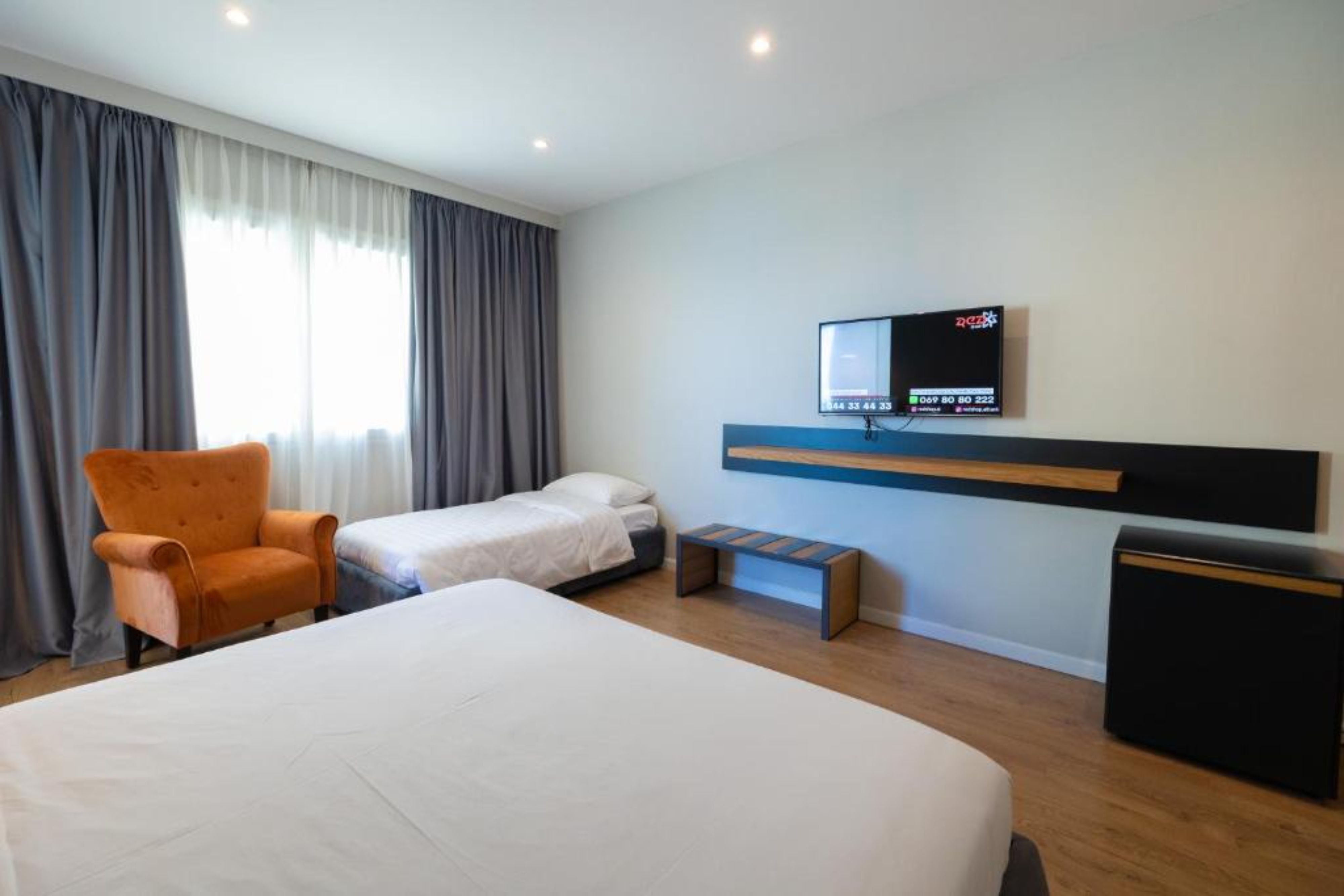 Triple Side Sea View One Bedroom