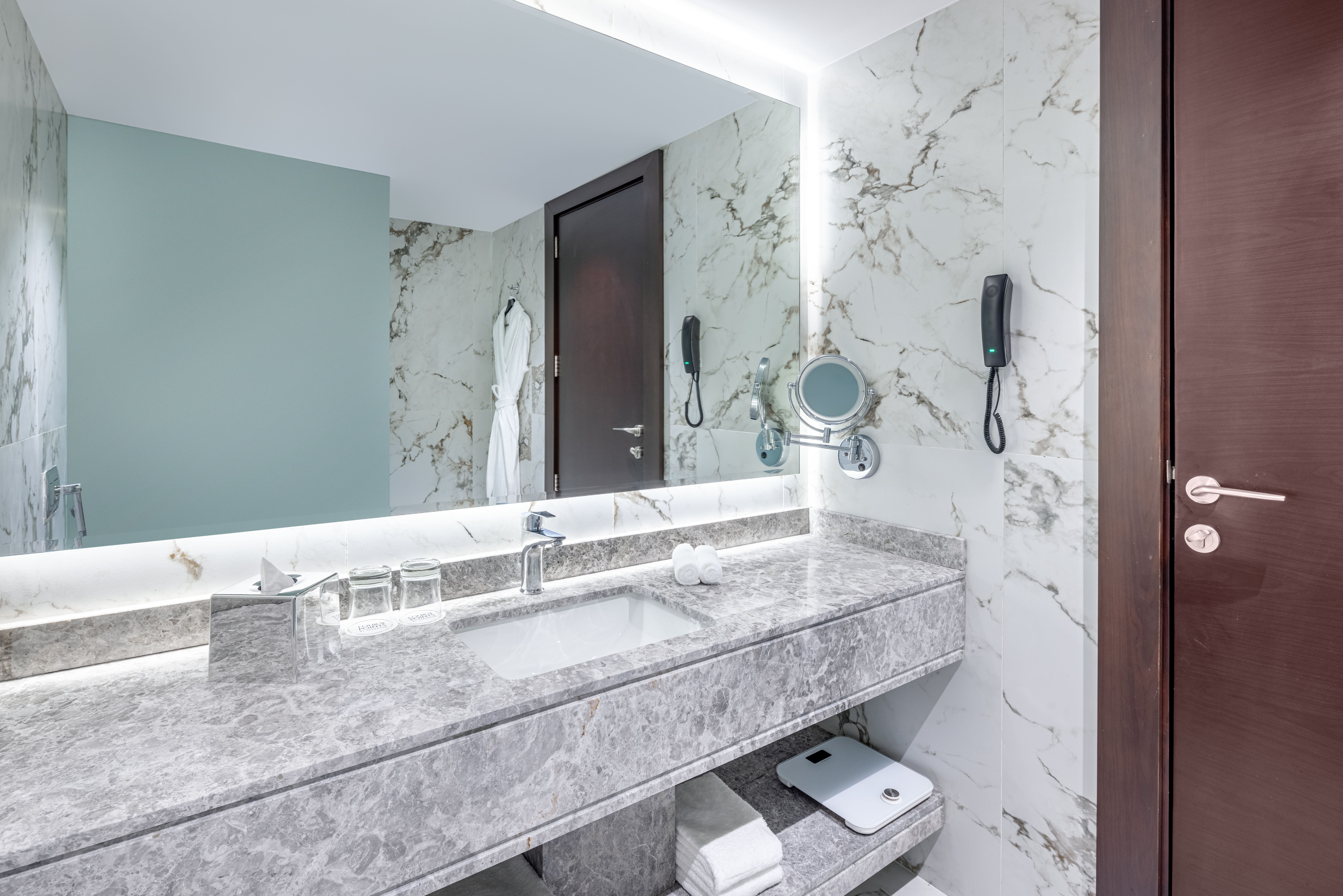 Room City View King Bed