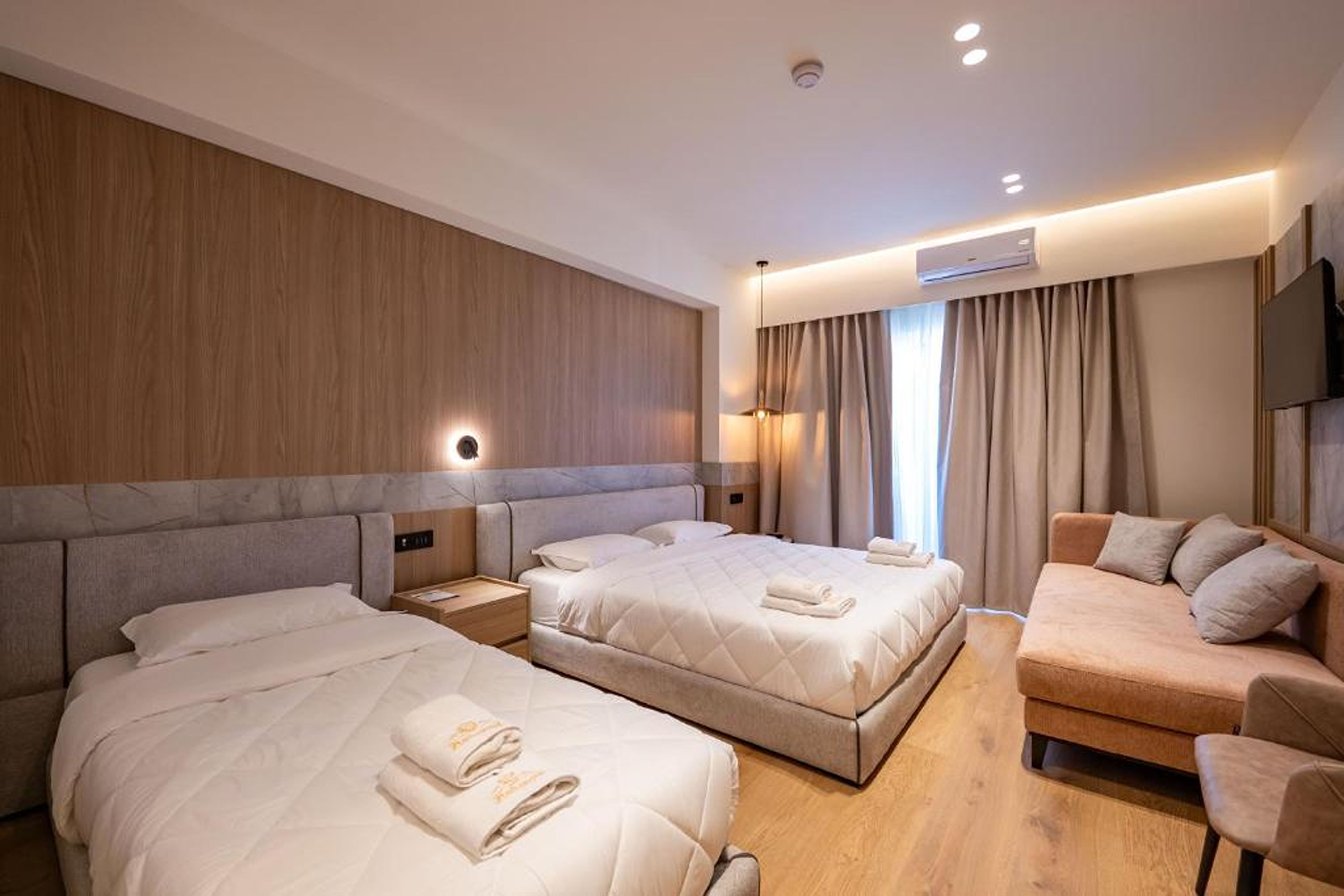 Quadruple with Balcony