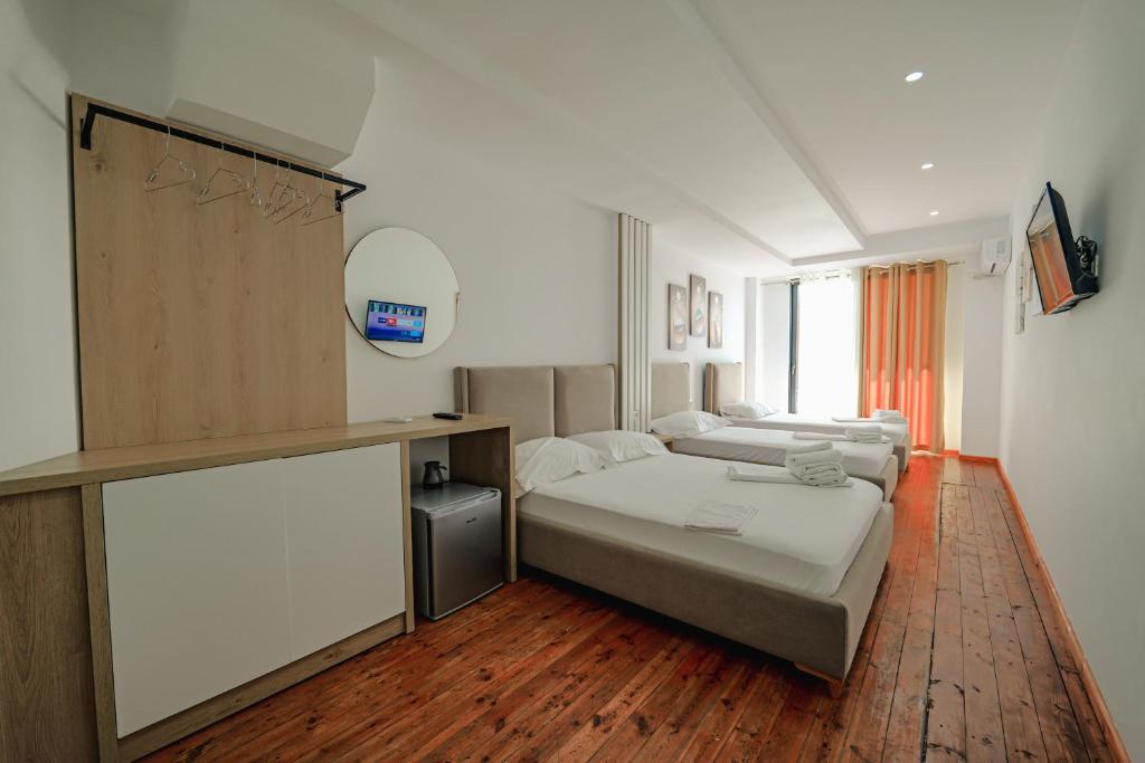 Quadruple Sea View with Air Conditioning