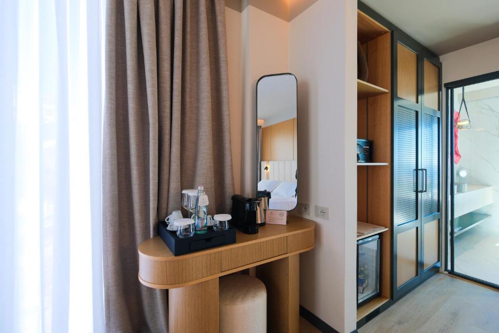 Junior Suite with Air Conditioning