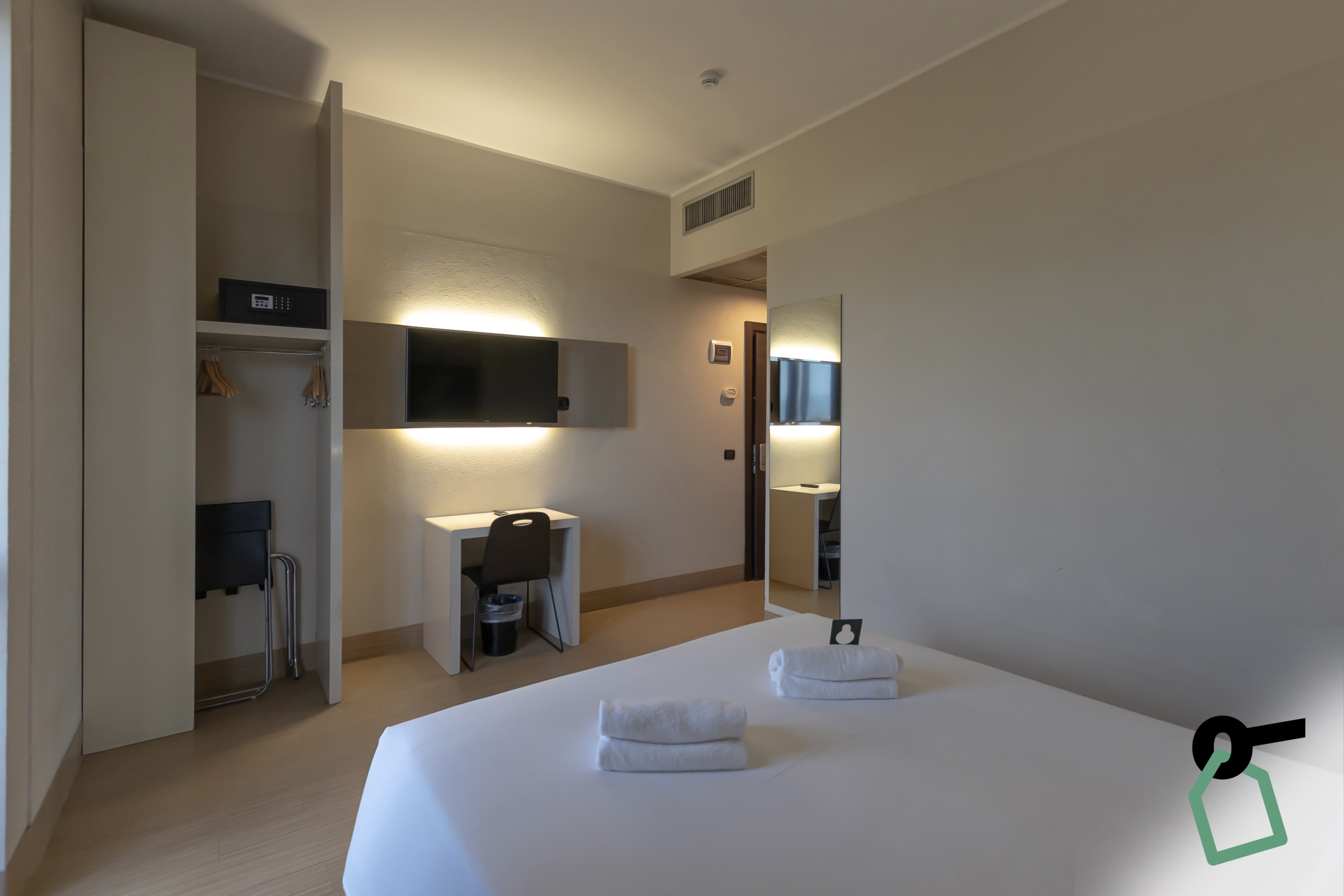 Double or Twin Standard