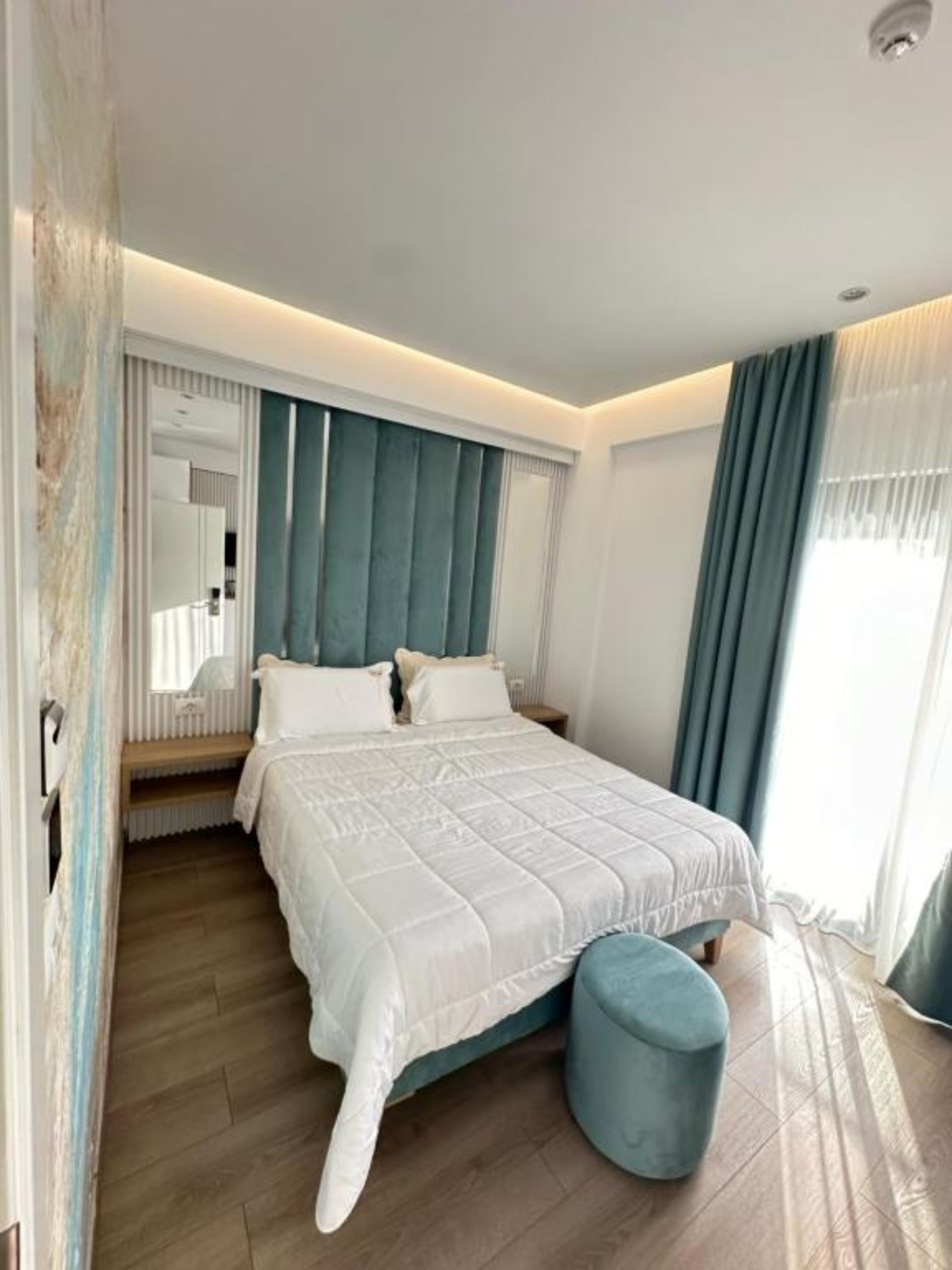 Double Superior King Bed