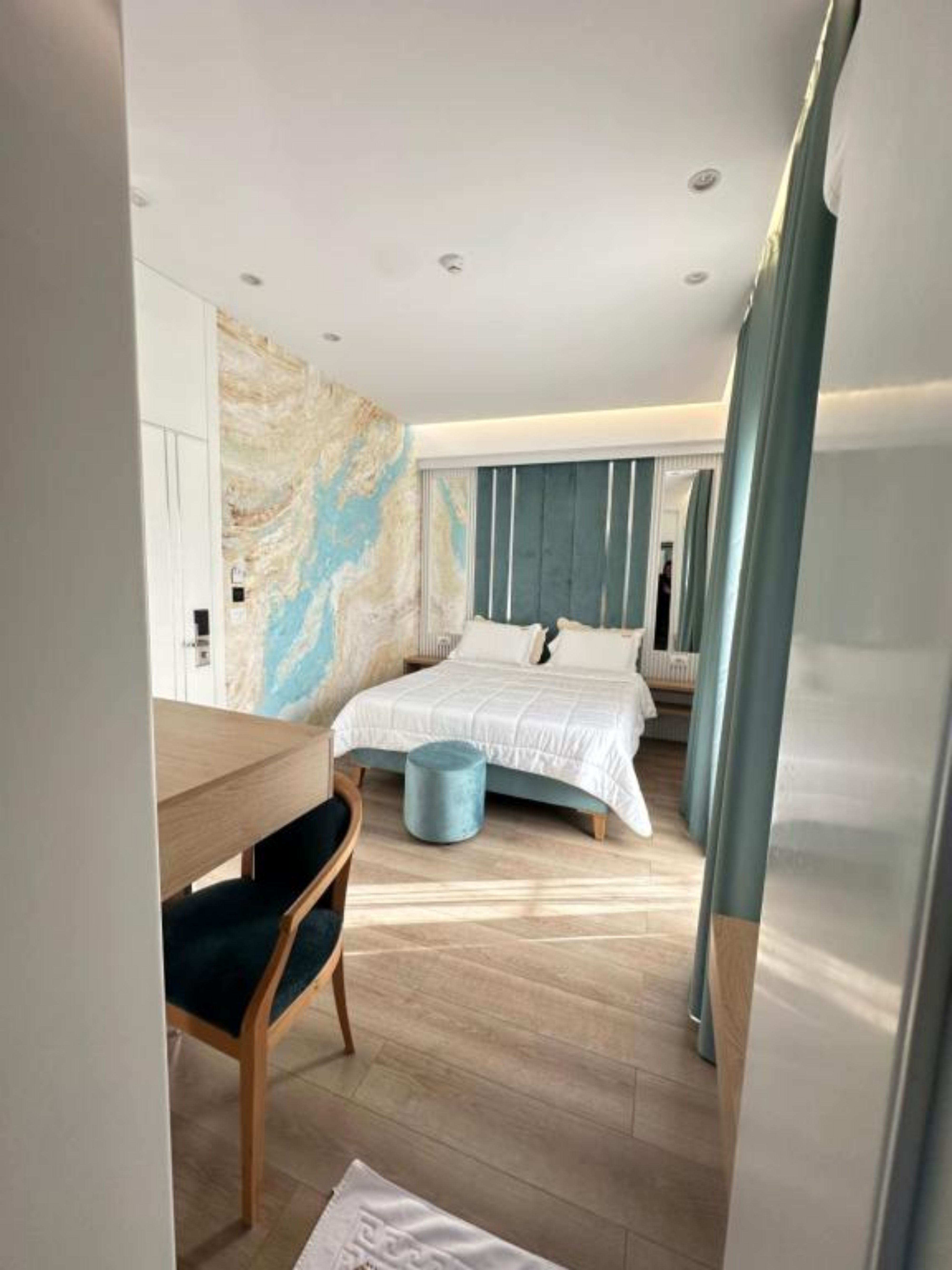 Double Superior King Bed