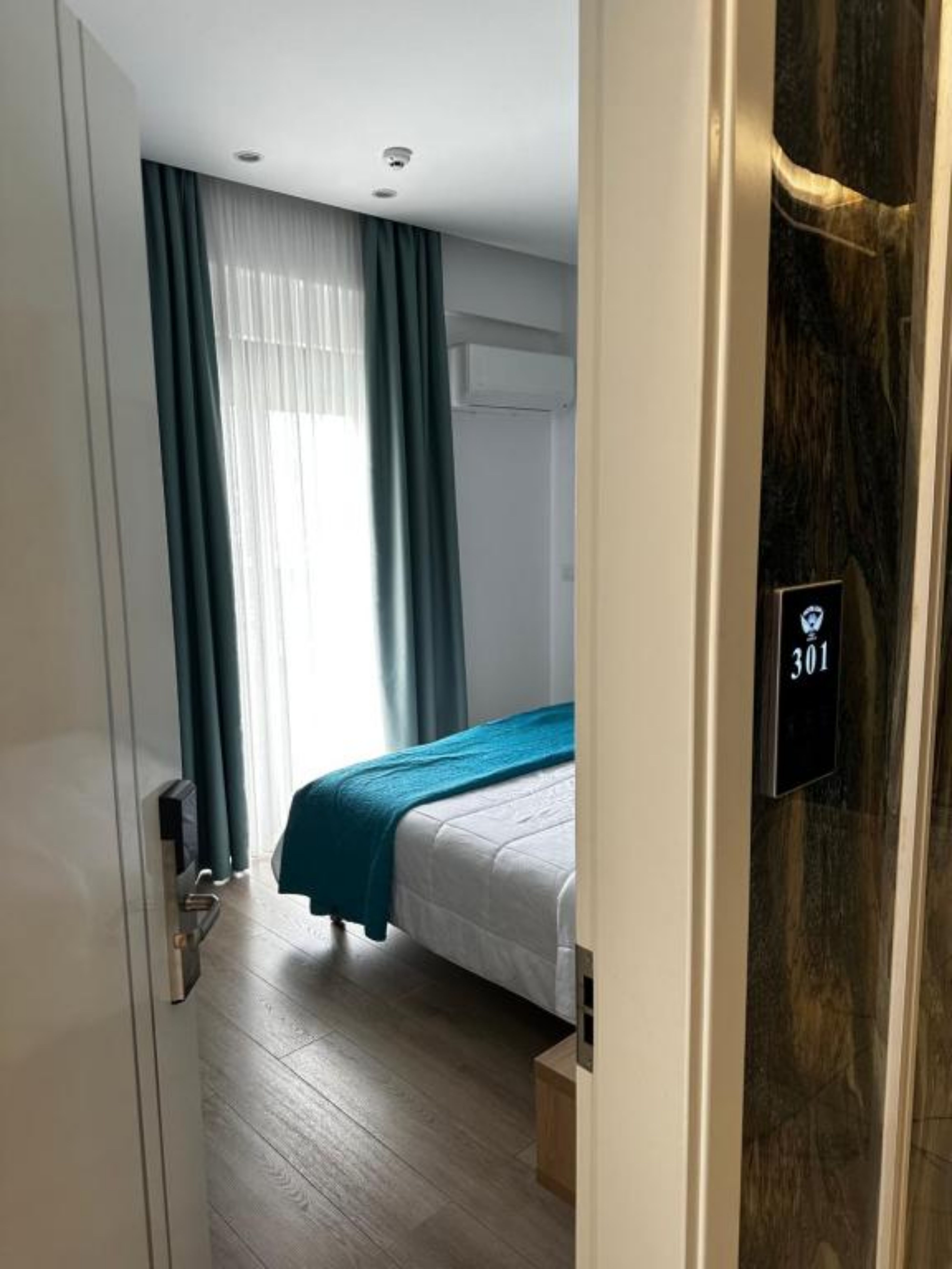 Double Superior King Bed