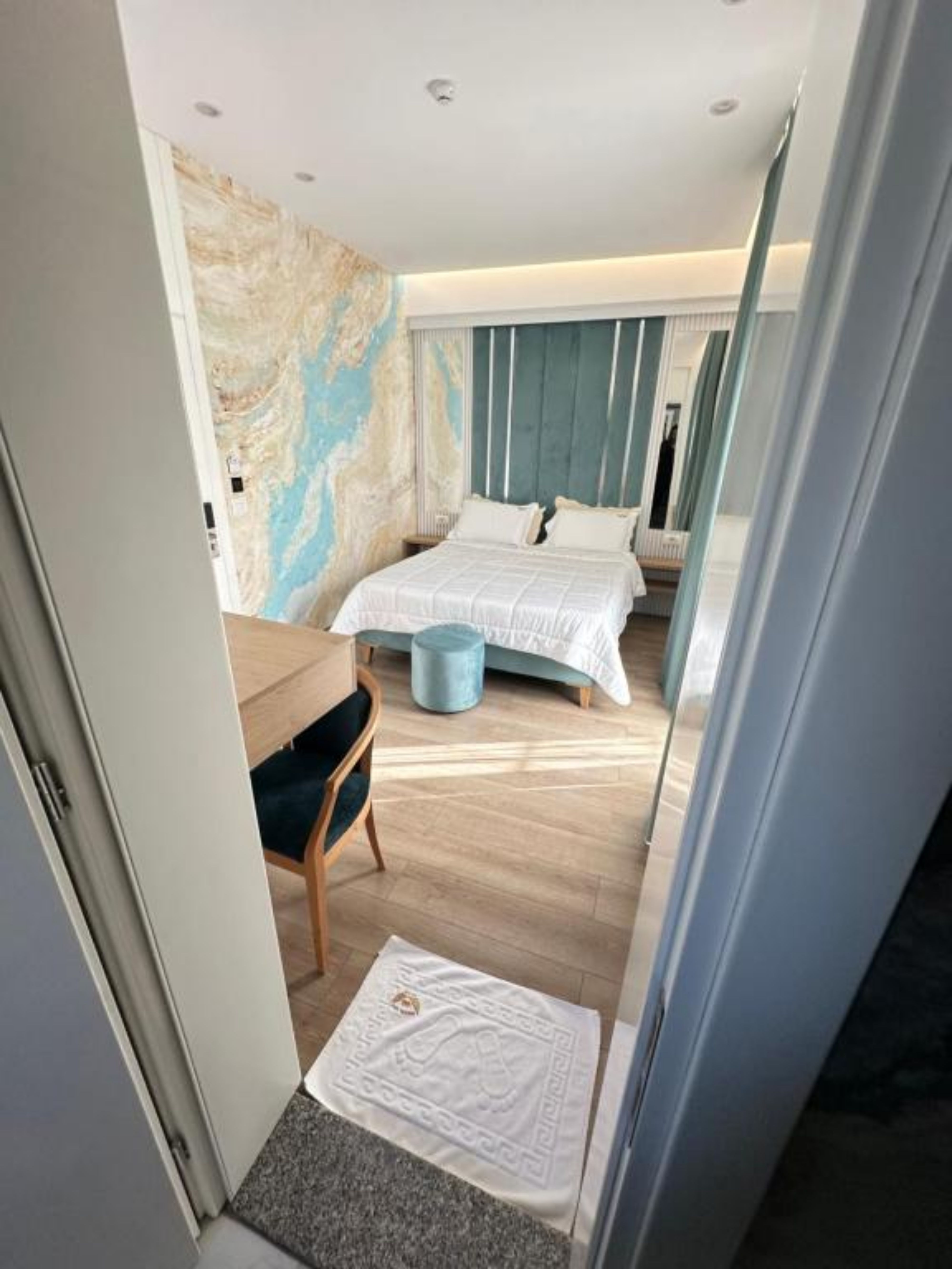 Double Superior King Bed