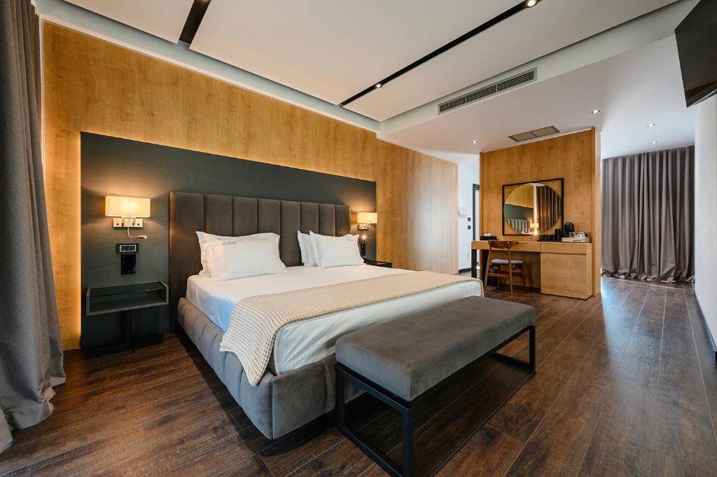 Junior Suite with Views