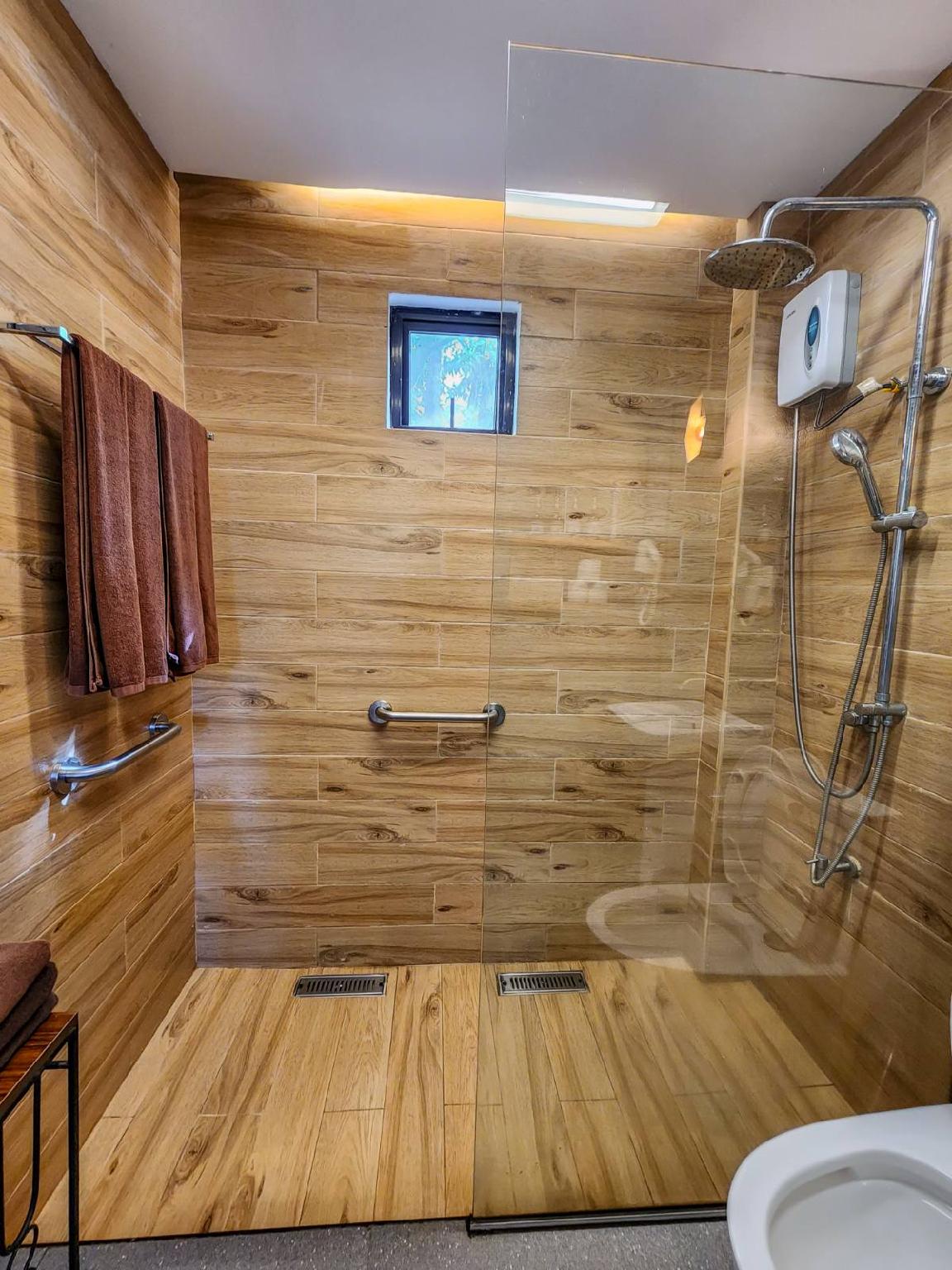 Family Room King Size Bed