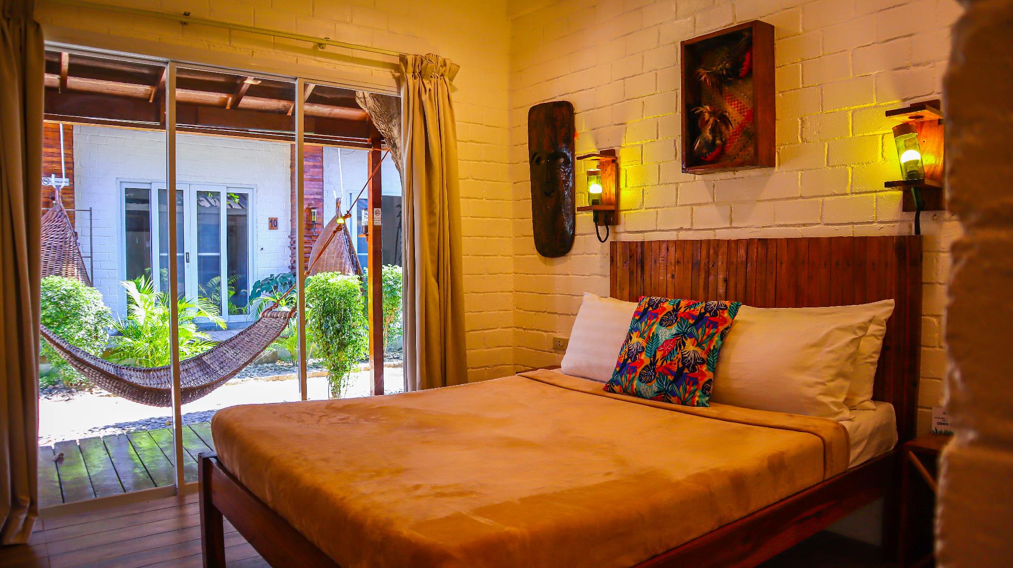 Double or Twin Standard