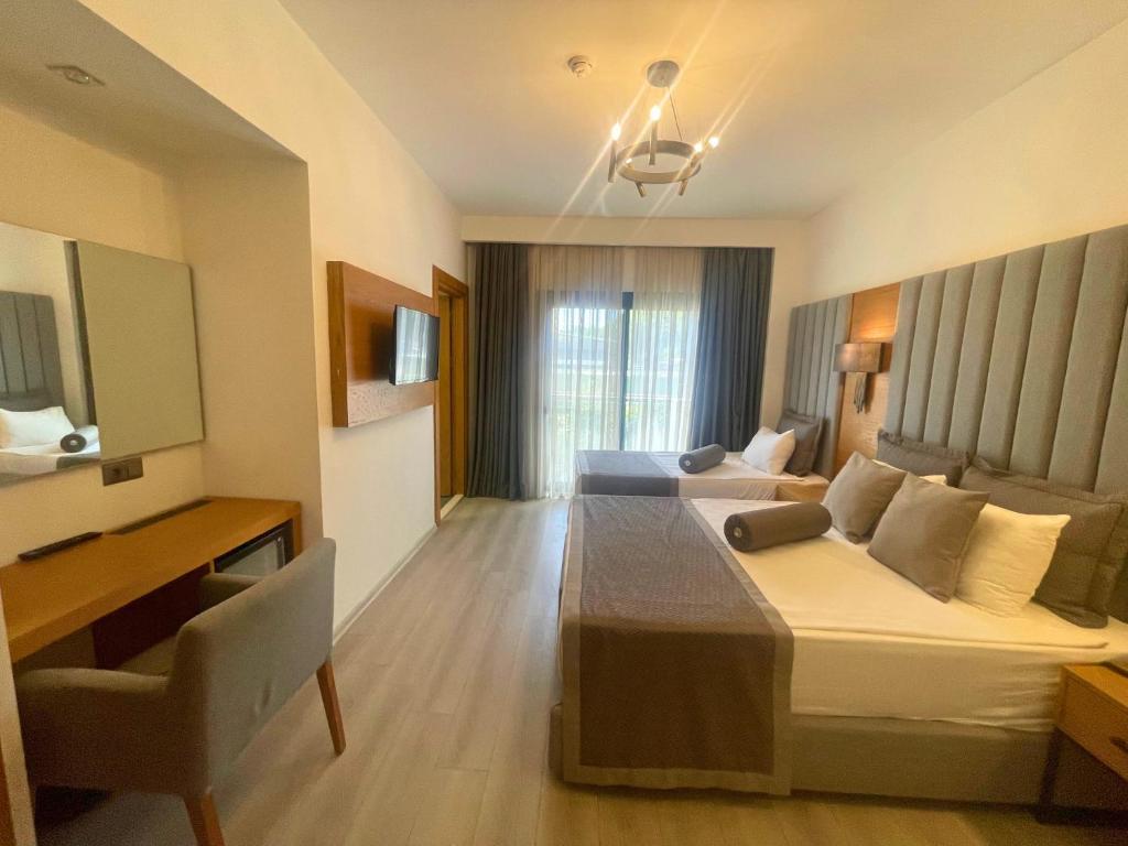 Family Room Garden View