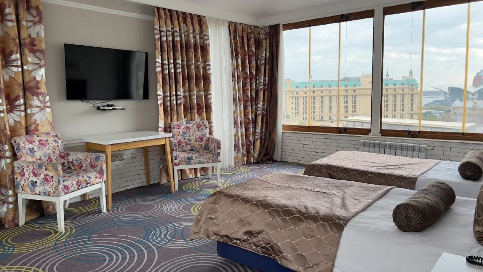 Family Room Executive