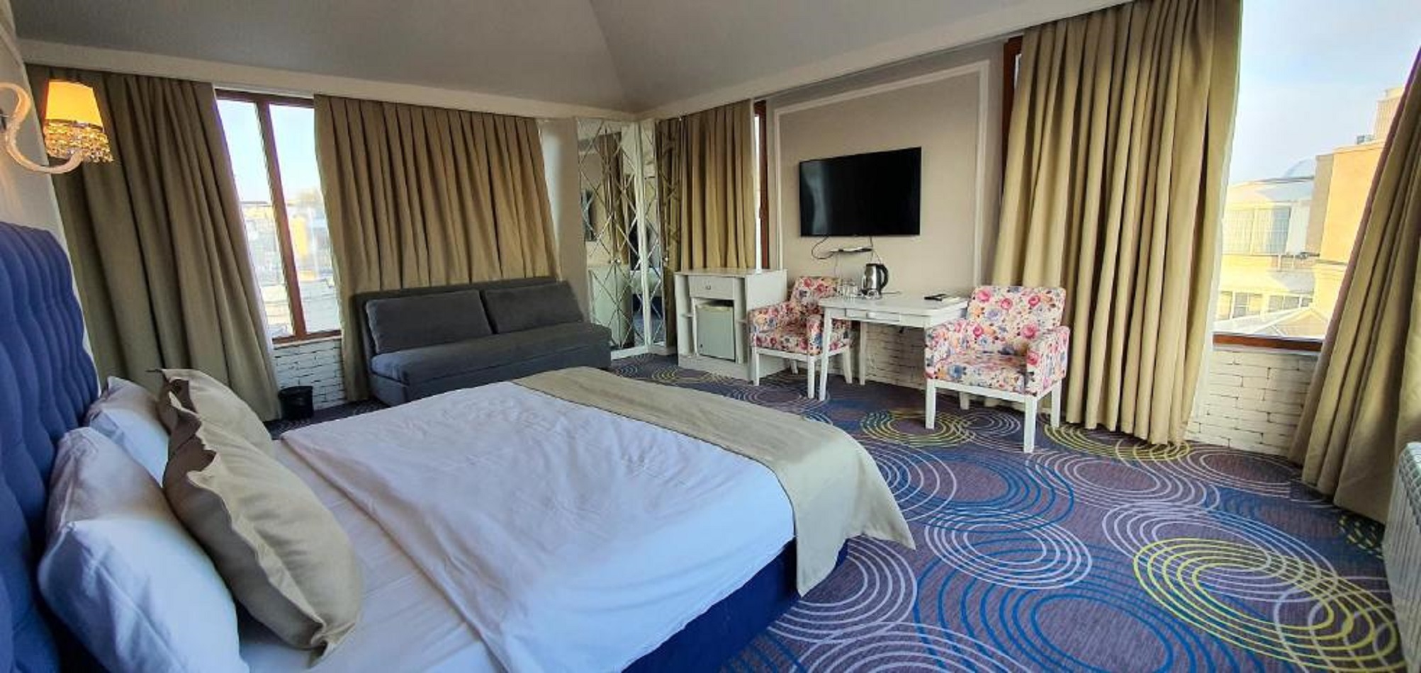 Family Room Executive