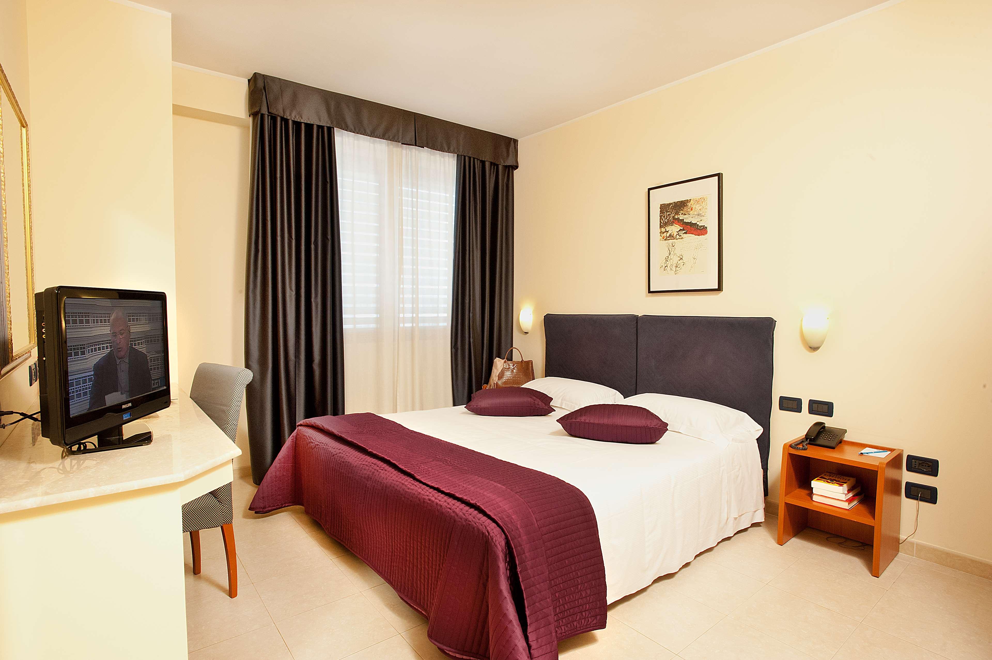 Double King Bed Non Smoking