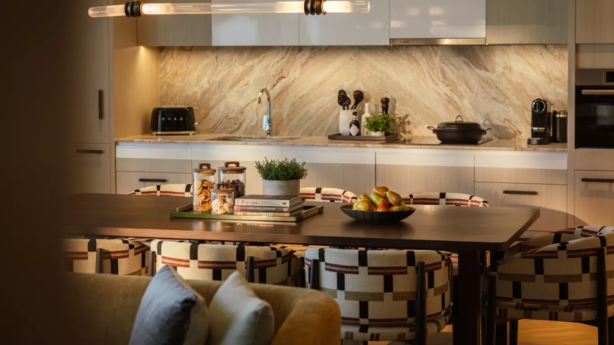 Apartment Three Bedrooms with Views