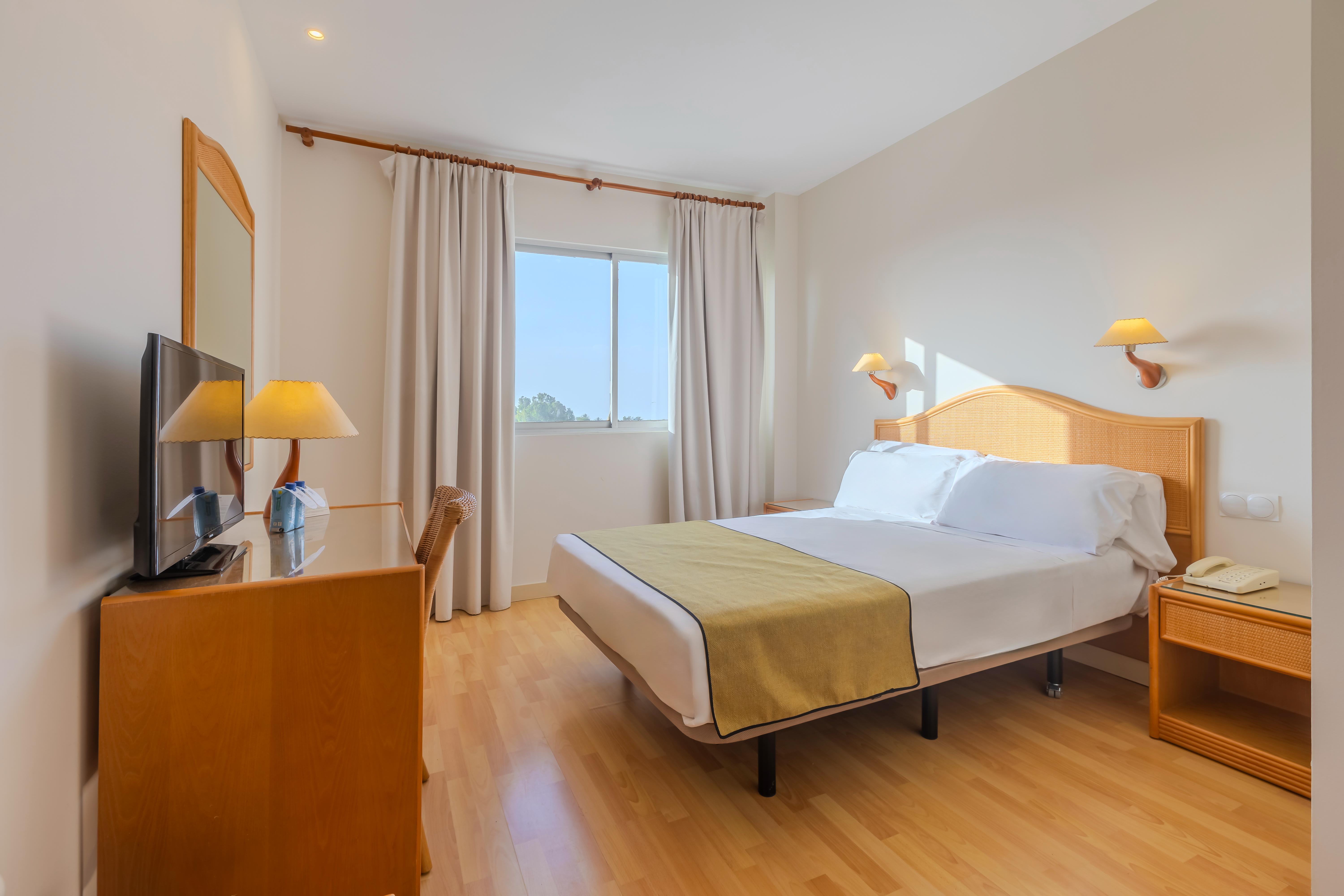 Double or Twin Standard