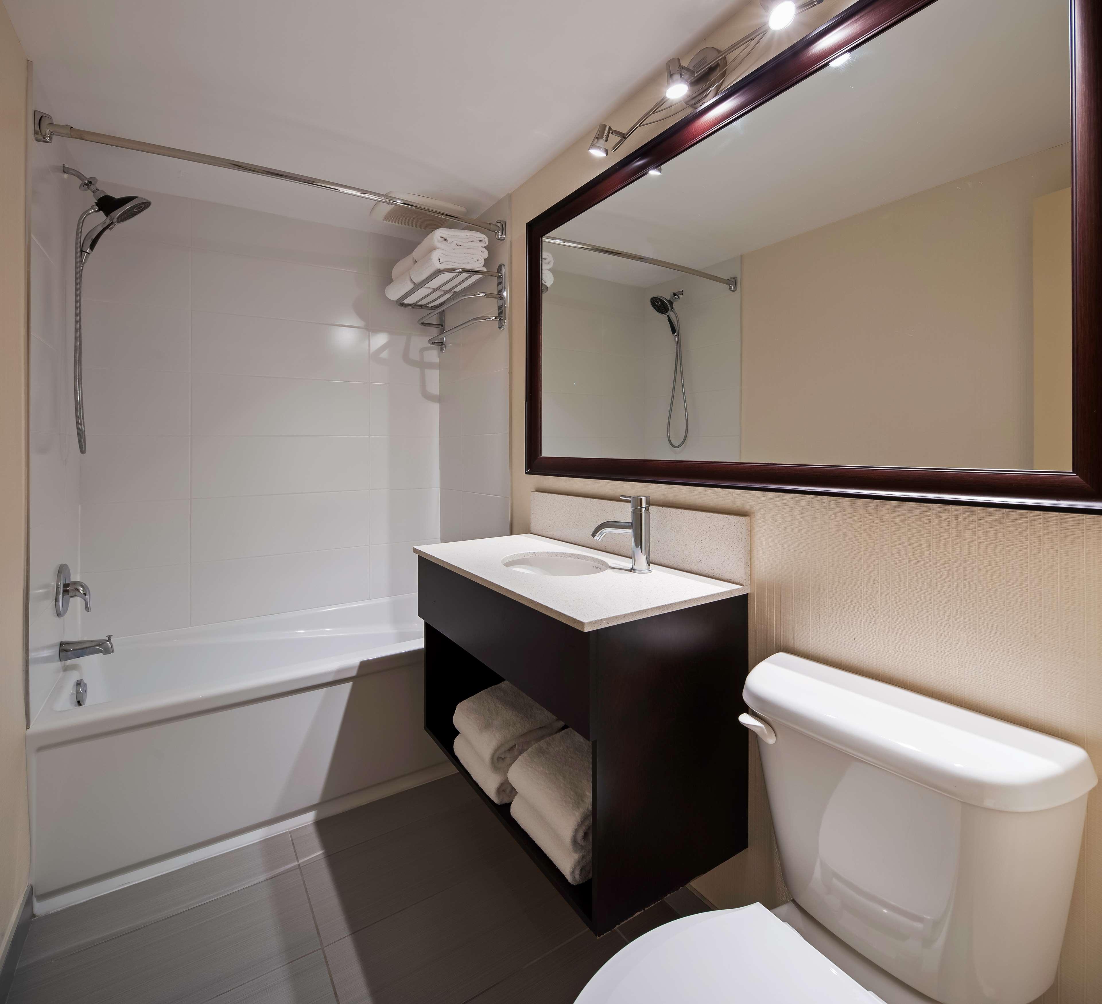 Quadruple Executive King Bed