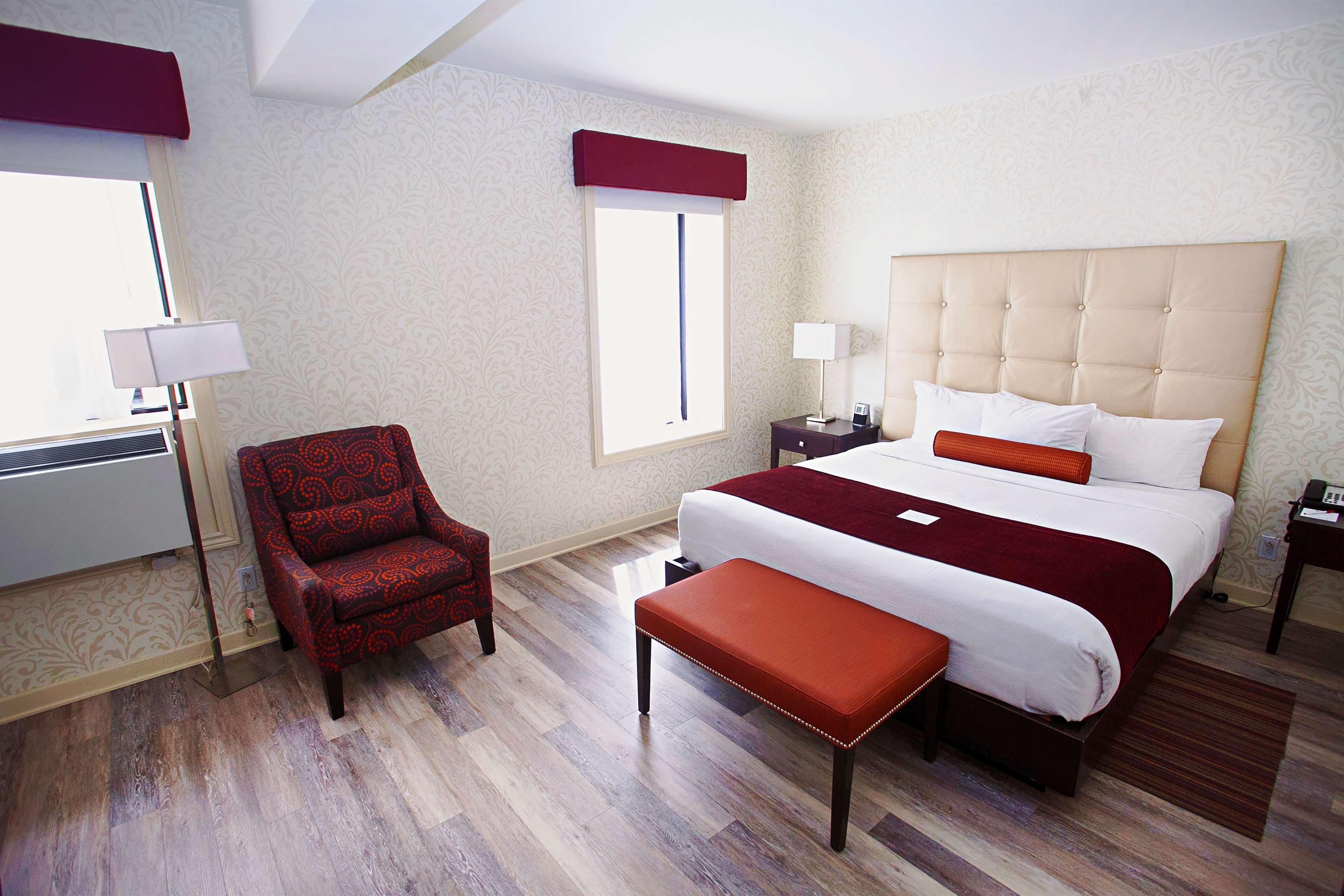 Double Business King Bed