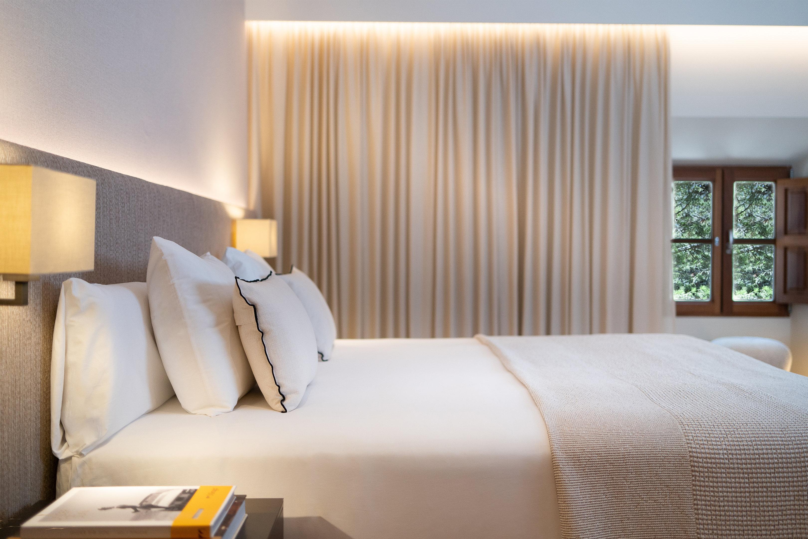 Double Deluxe King Bed