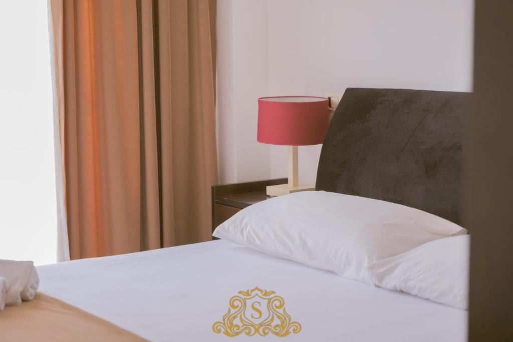 Family Room Three Beds