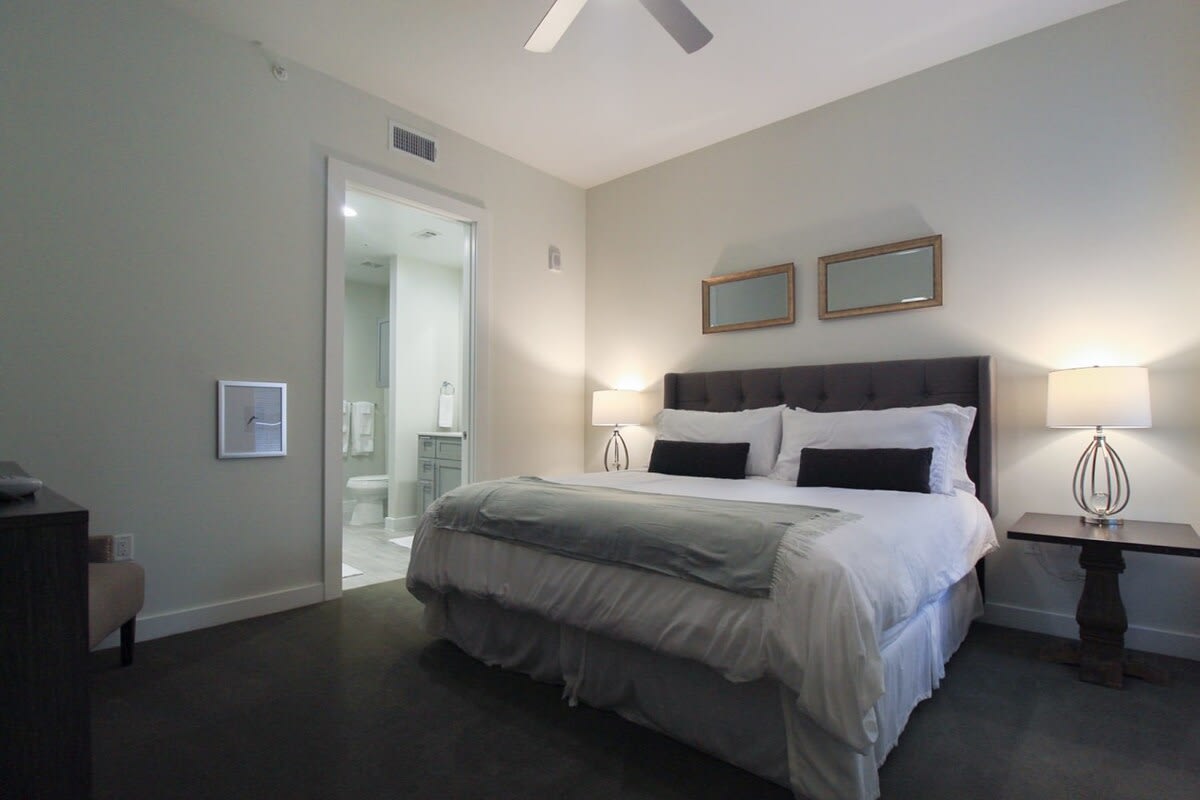 Apartment Two Bedrooms Two Bathrooms