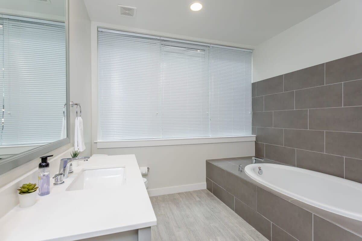 Apartment Two Bedrooms Two Bathrooms