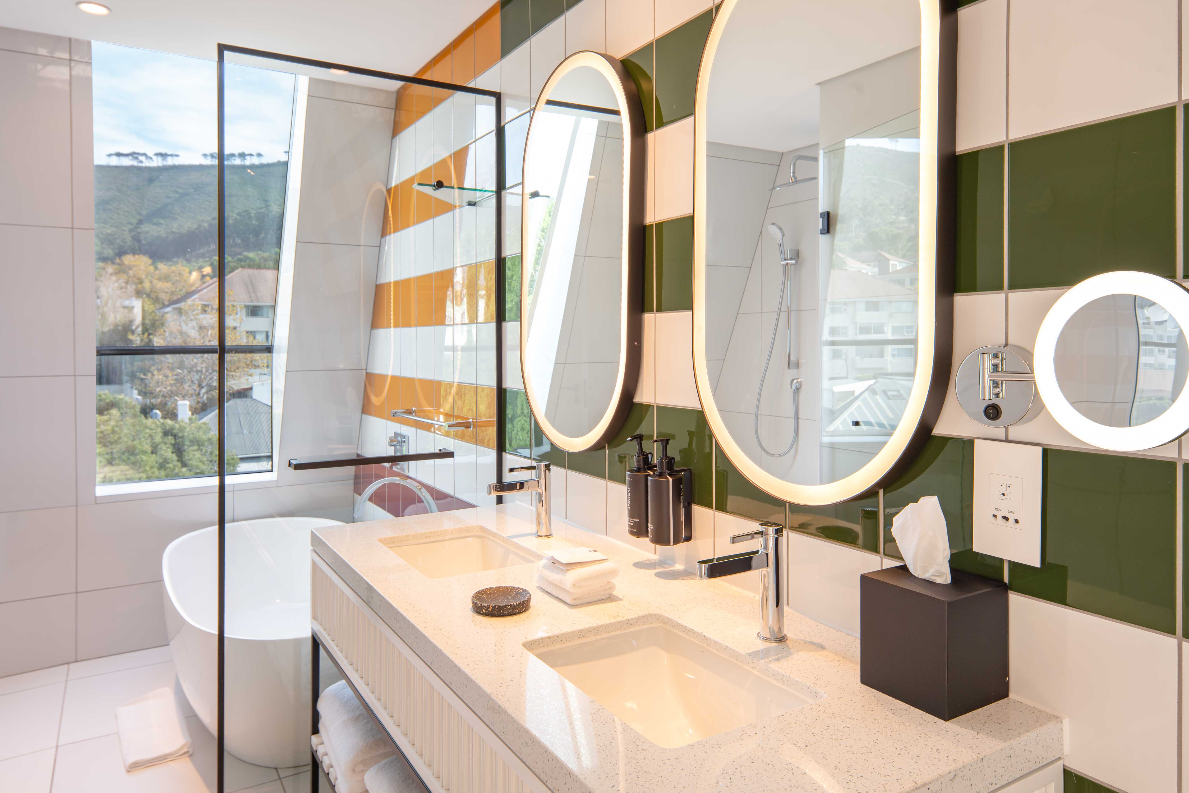 Junior Suite Mountain View