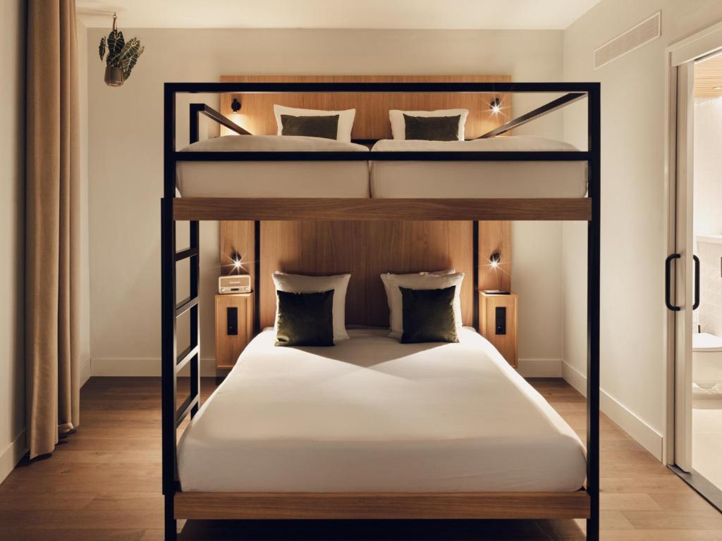 Family Room Standard