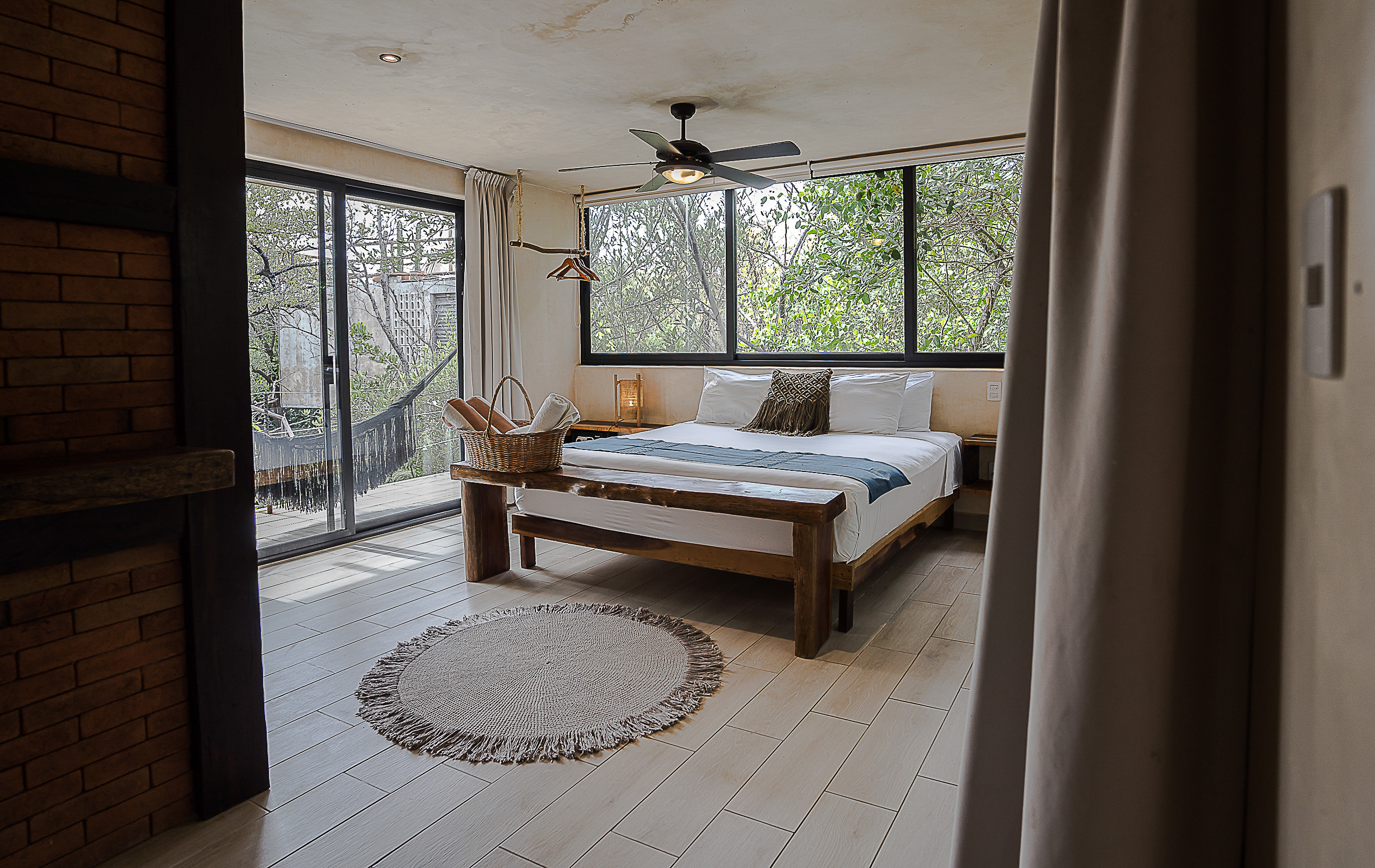 Suite Deluxe King Bed