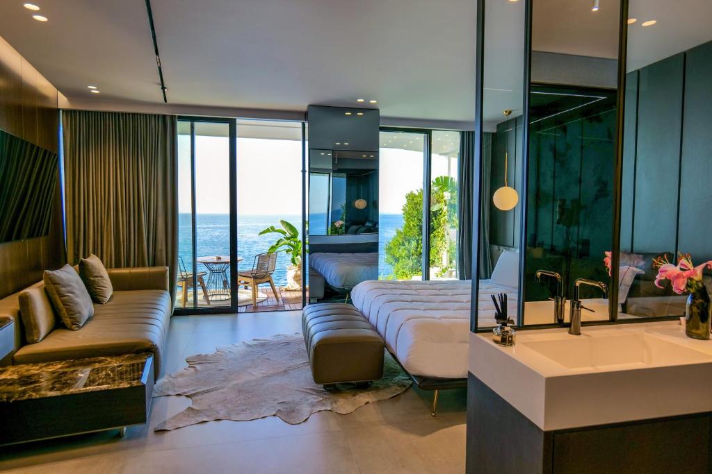 Suite with Private Pool