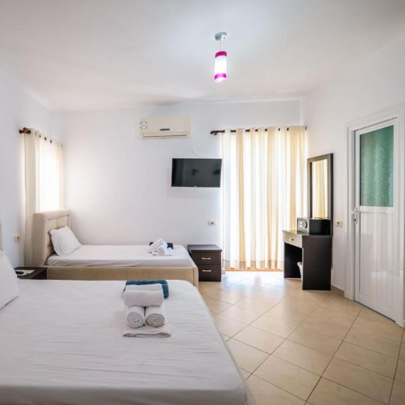 Quadruple with Views