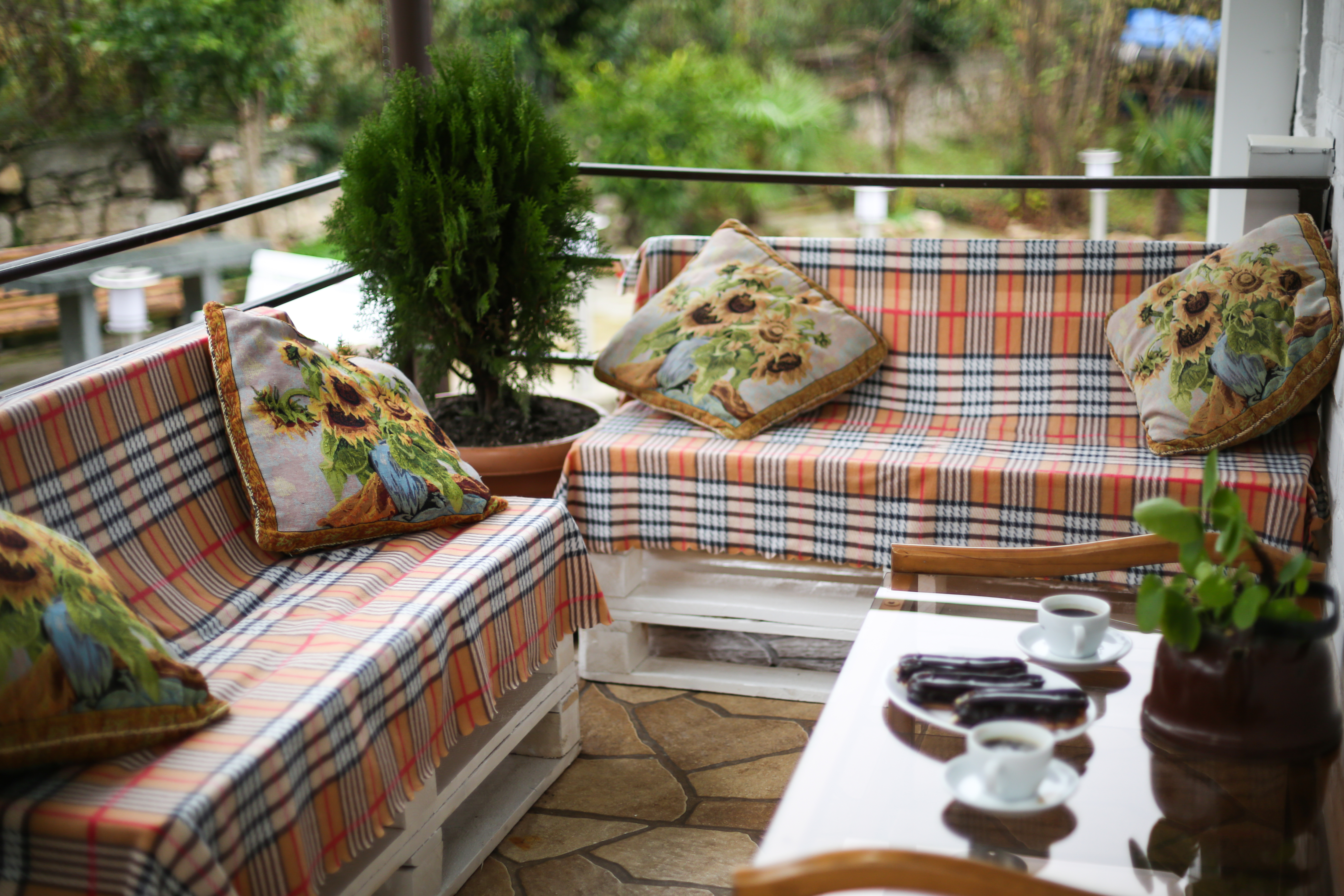 Quadruple Four Bedrooms